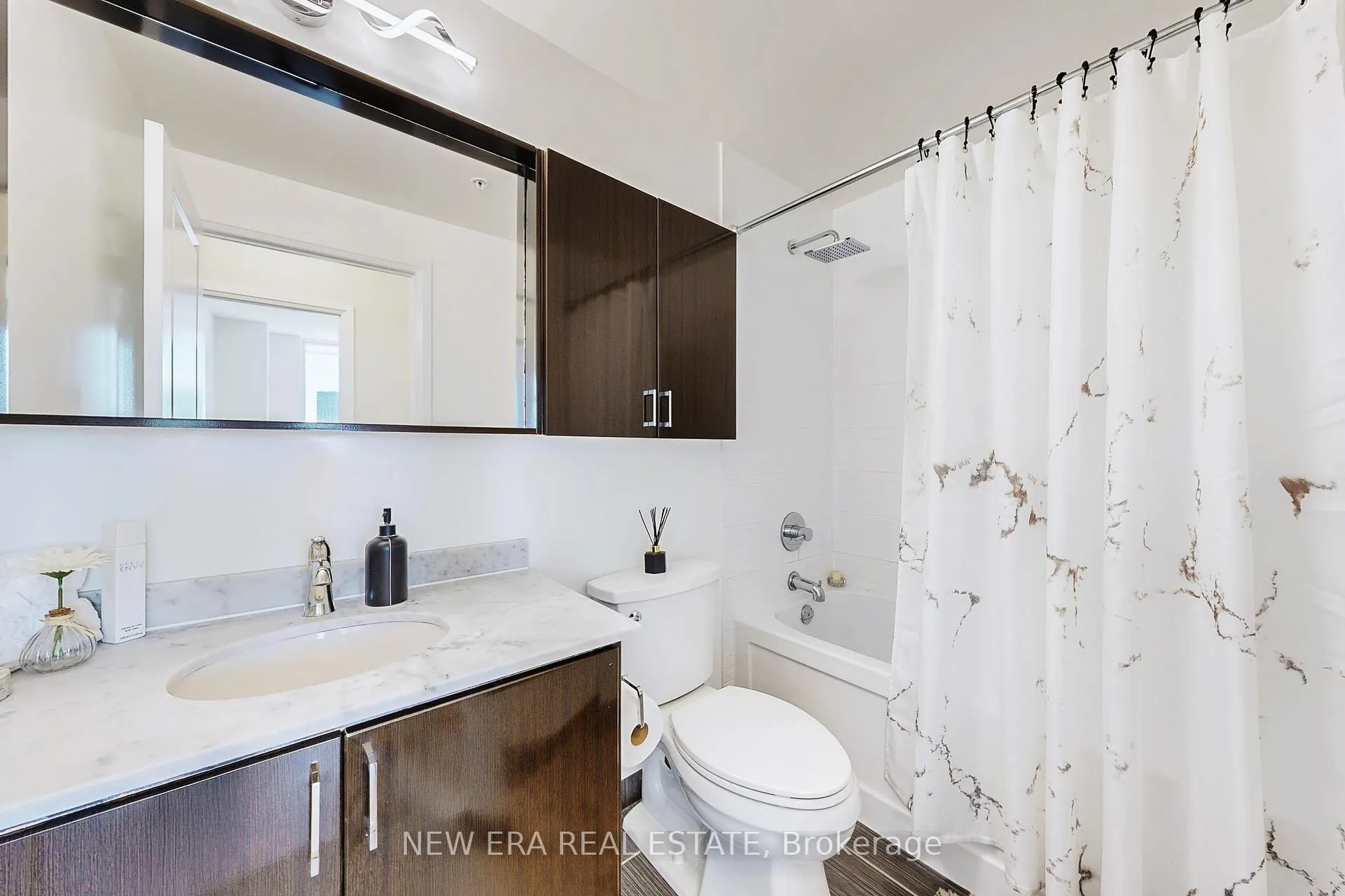 Photo 10 of Unit 1206, 75 North Park Road, Vaughan, Beverley Glen — HOMEH