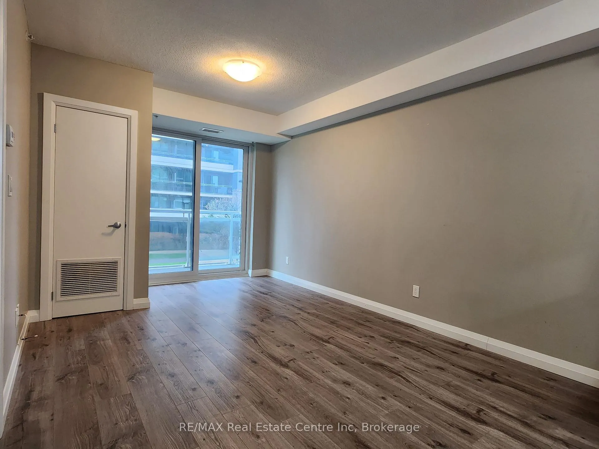 Photo 6 of Unit 311, 63 Arthur Street, Guelph, St. Patrick's Ward — HOMEH