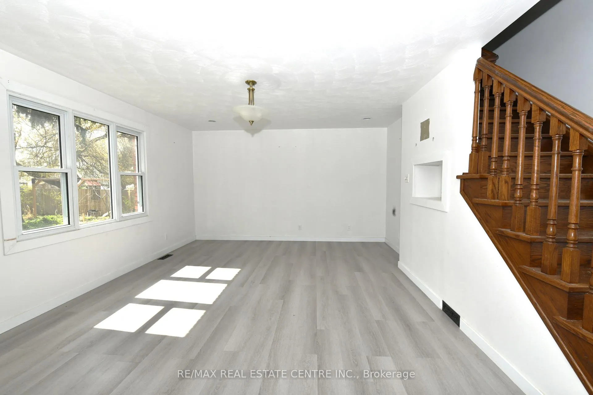 Photo 6 of 540 Wellington Avenue S, North Perth, Listowel — HOMEH