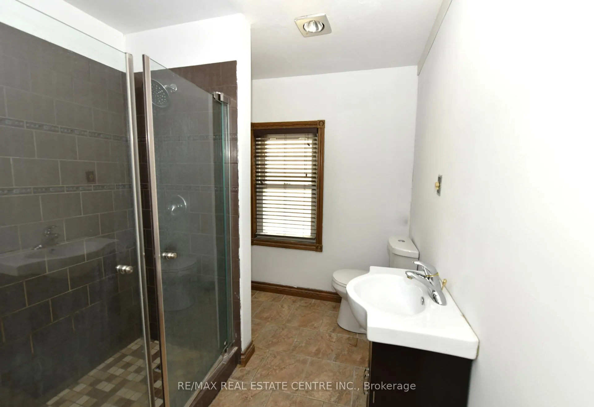 Photo 9 of 540 Wellington Avenue S, North Perth, Listowel — HOMEH