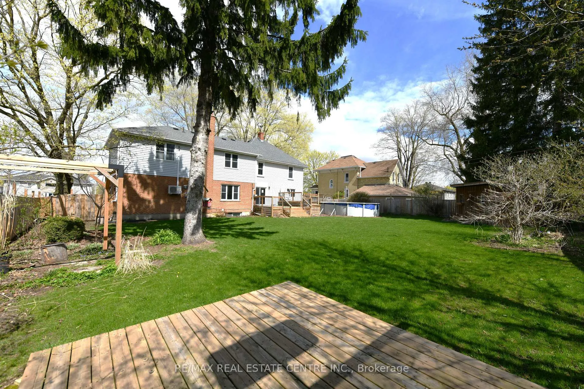 Photo 19 of 540 Wellington Avenue S, North Perth, Listowel — HOMEH