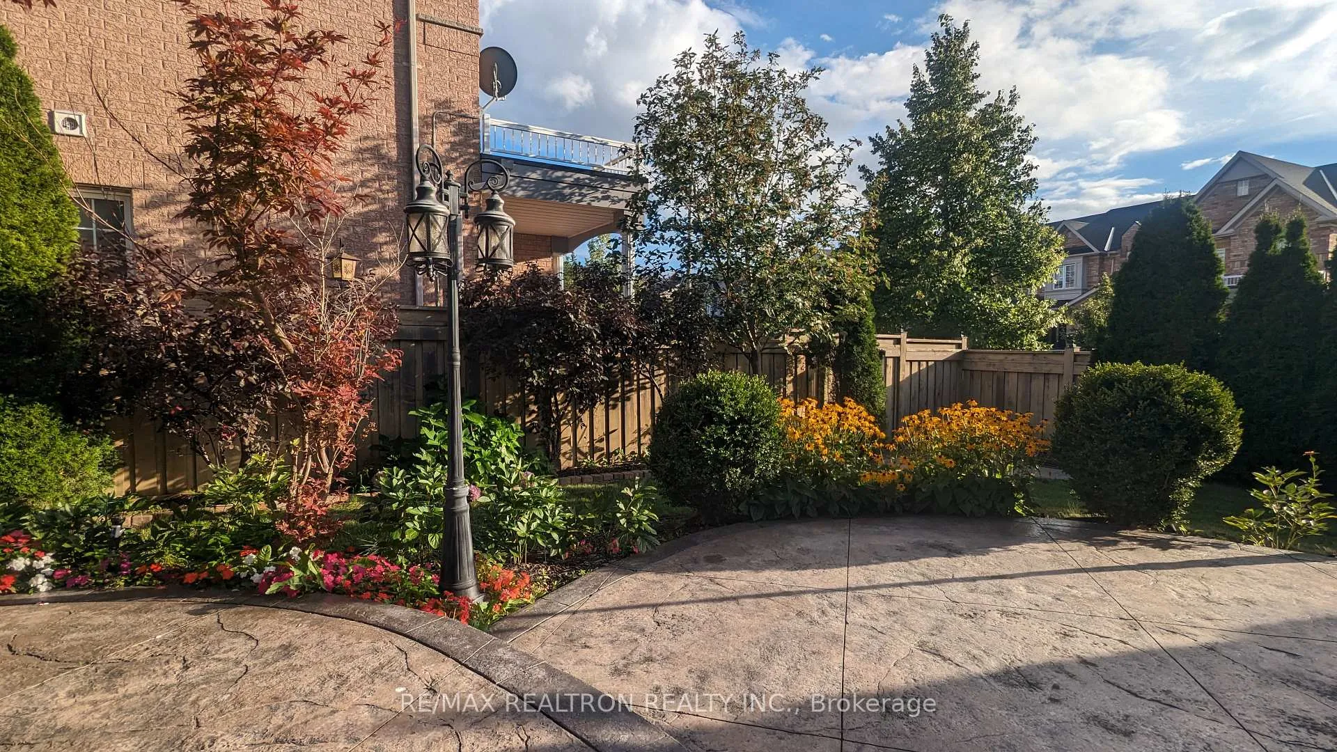 Photo 40 of 275 Peak Point Boulevard, Vaughan, Rural Vaughan — HOMEH