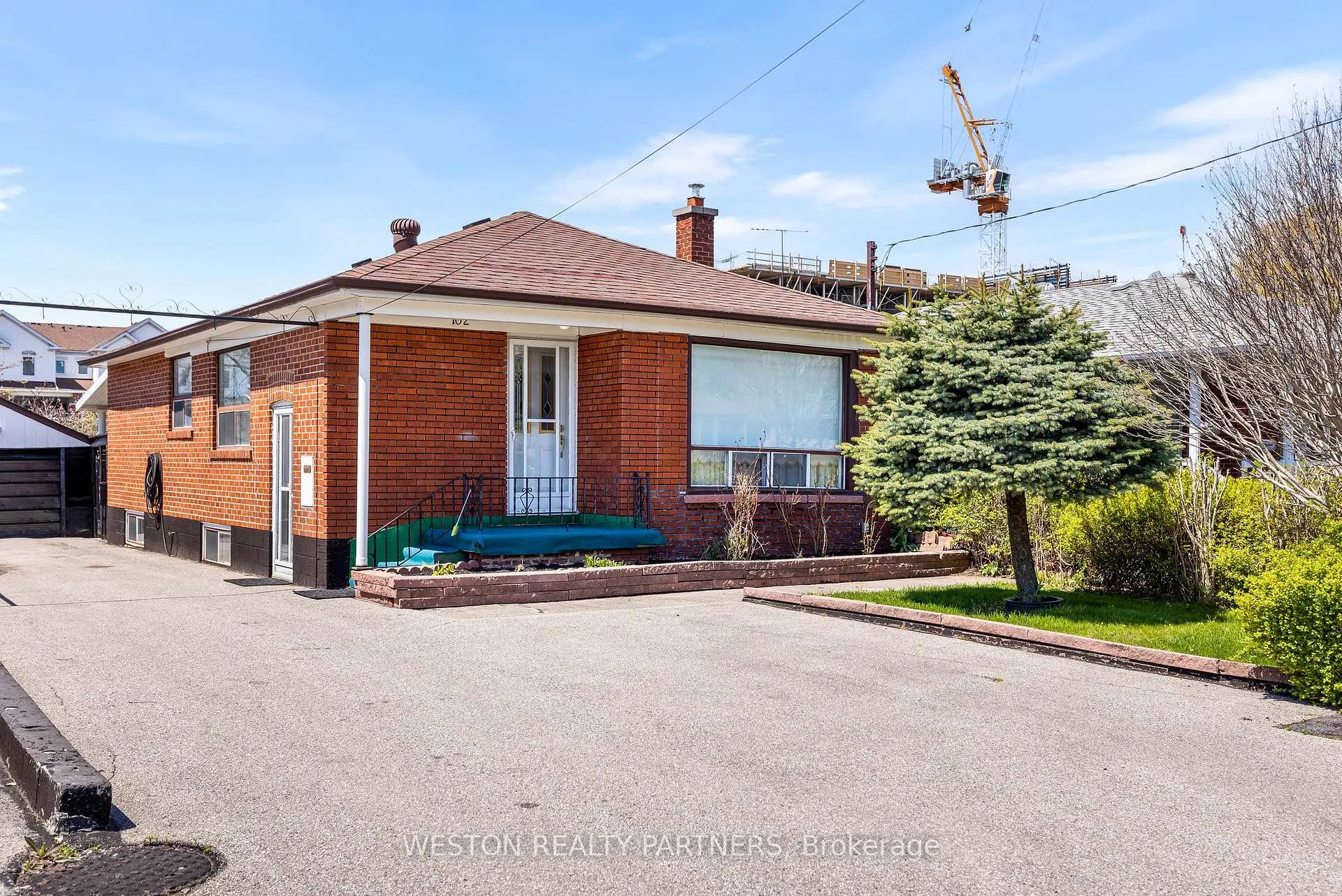 Front of 102 Cleta Drive