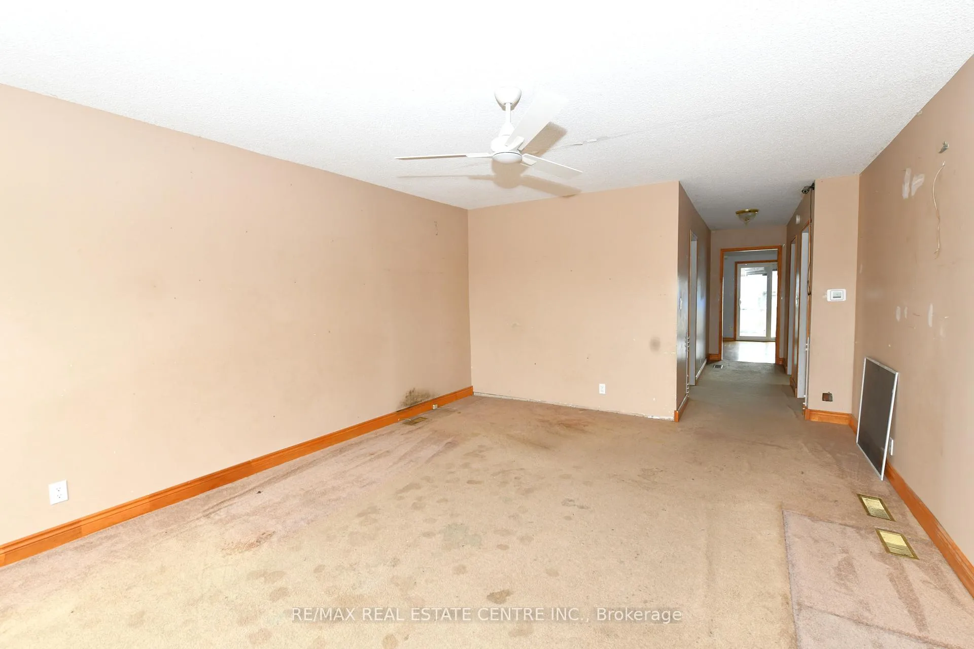 Photo 2 of 274 Wellington Street, St. Thomas — HOMEH