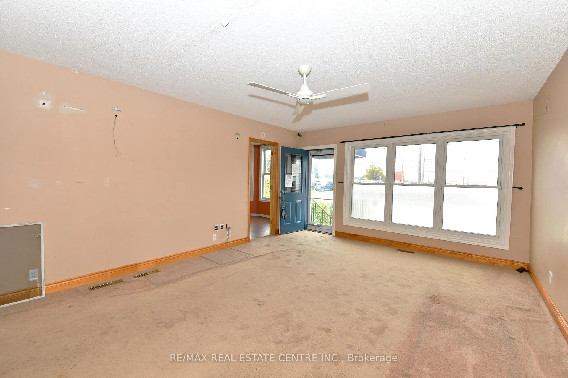 Photo 4 of 274 Wellington Street, St. Thomas — HOMEH