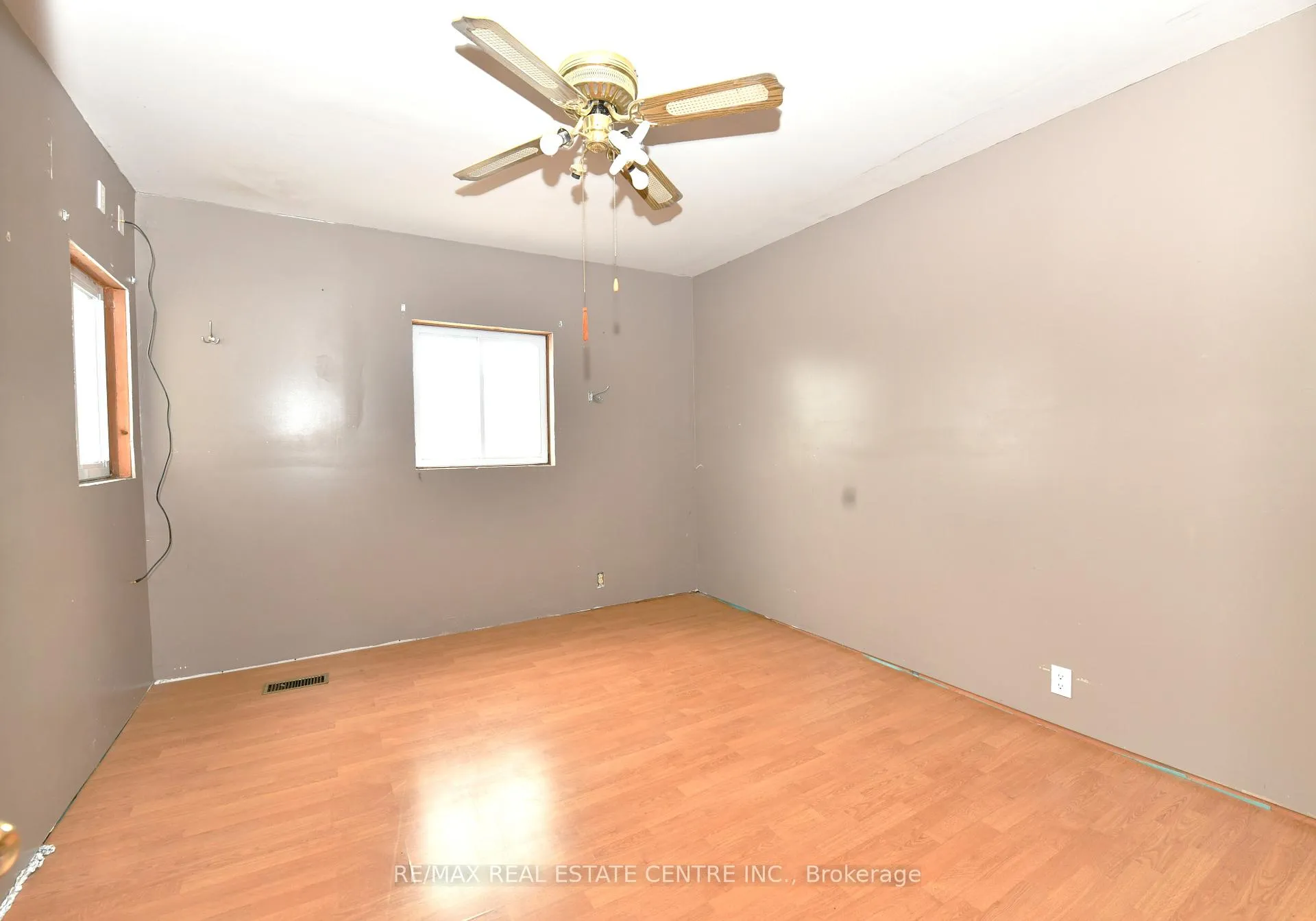 Photo 6 of 274 Wellington Street, St. Thomas — HOMEH