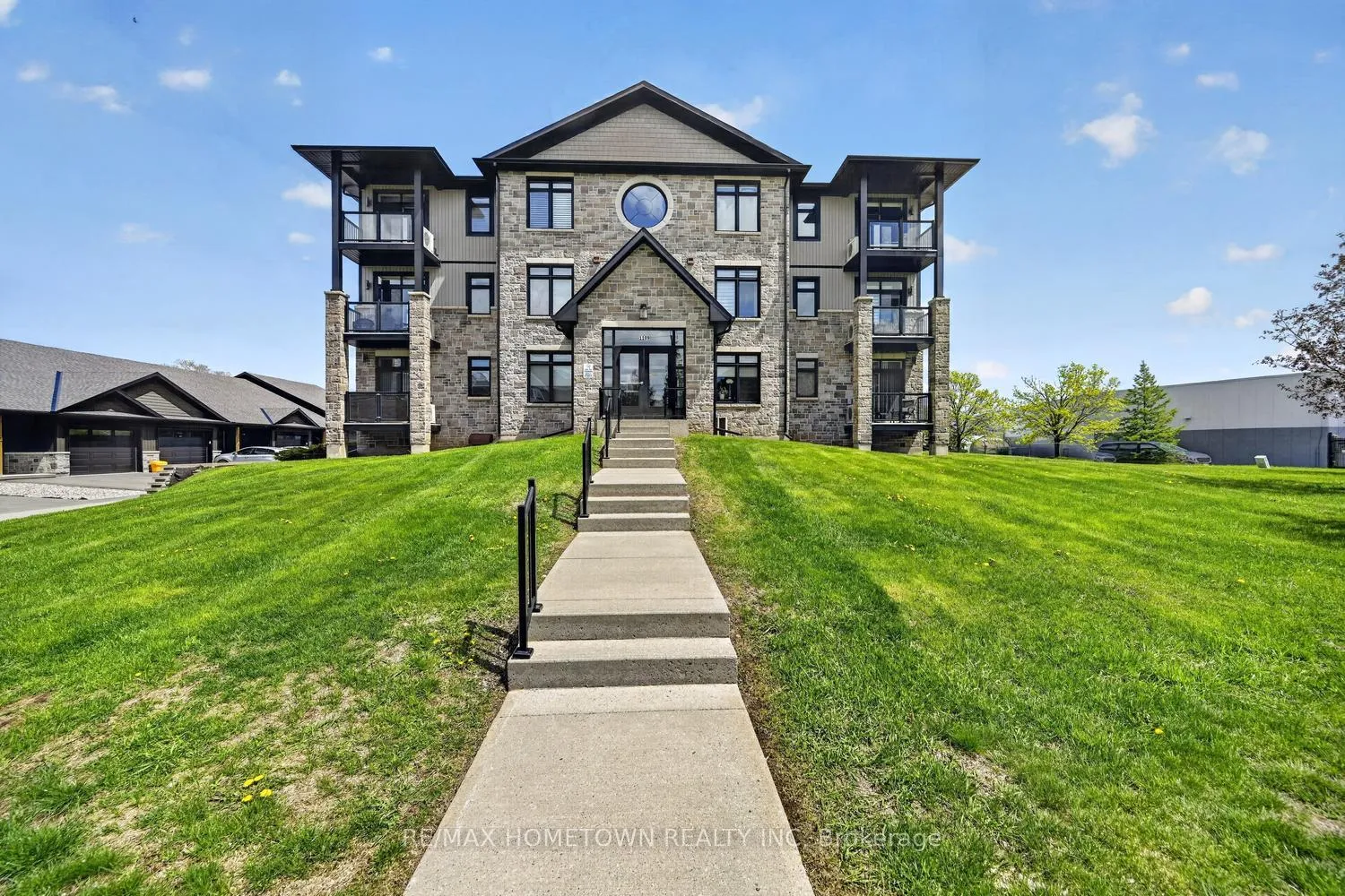 Photo of Unit 101, 1109 Millwood Avenue