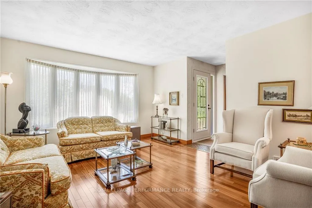 Photo 3 of 1192 Bay Road, Champlain, L'Orignal — HOMEH