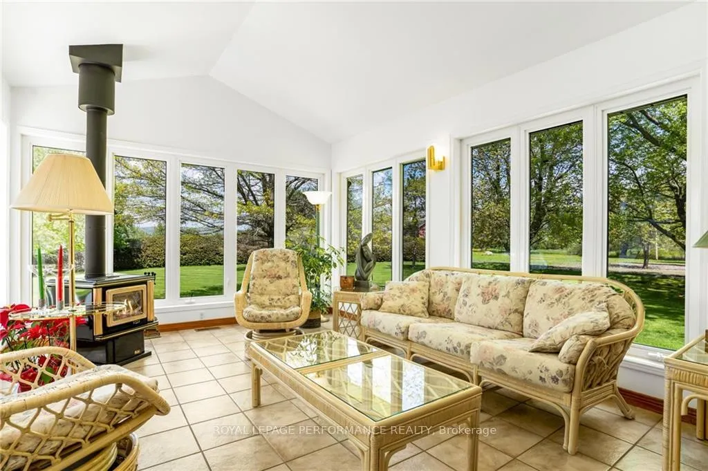 Photo 5 of 1192 Bay Road, Champlain, L'Orignal — HOMEH