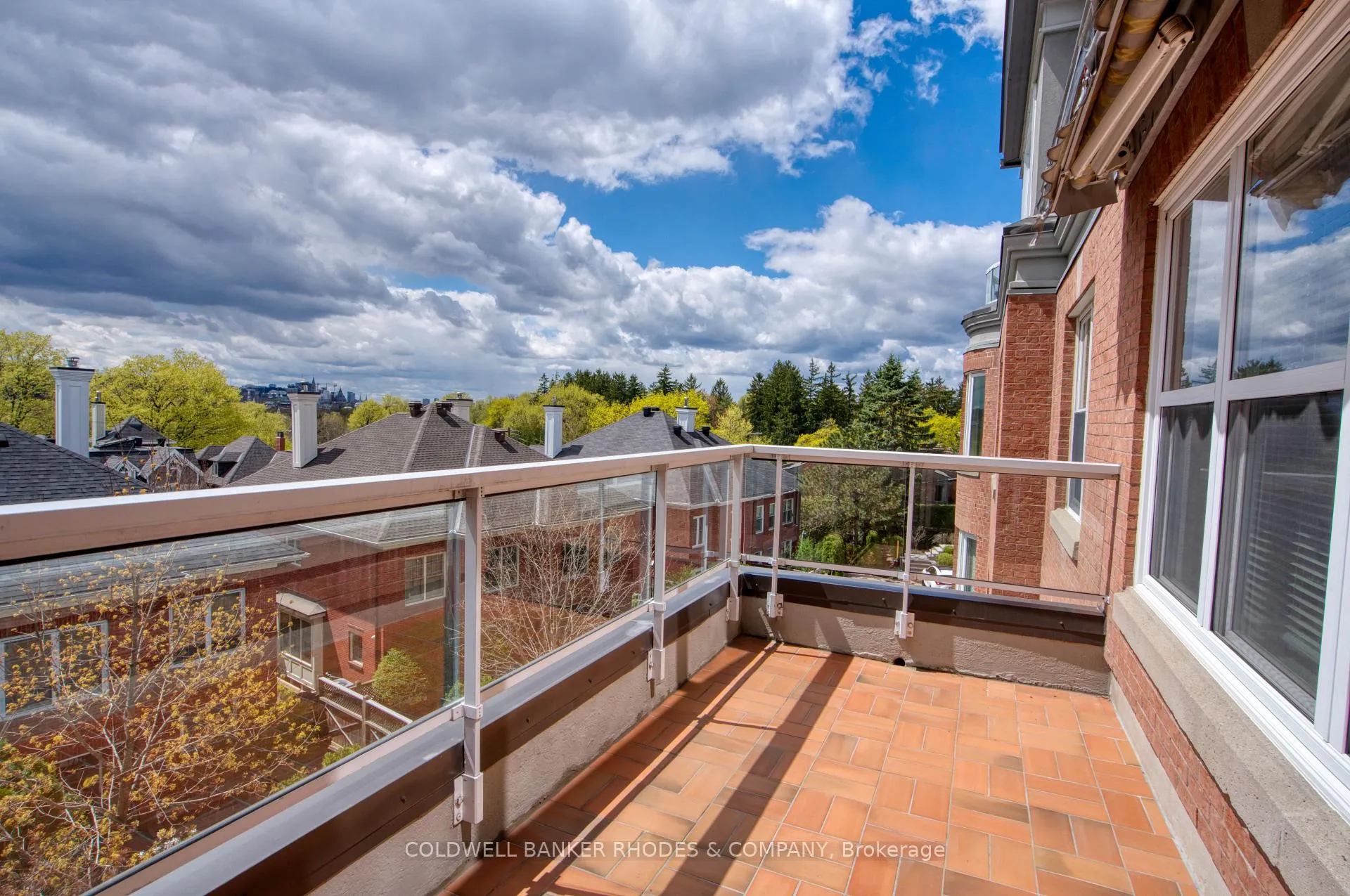 Photo 7 of Unit 302, 31 Durham Private, Ottawa, Lindenlea — HOMEH