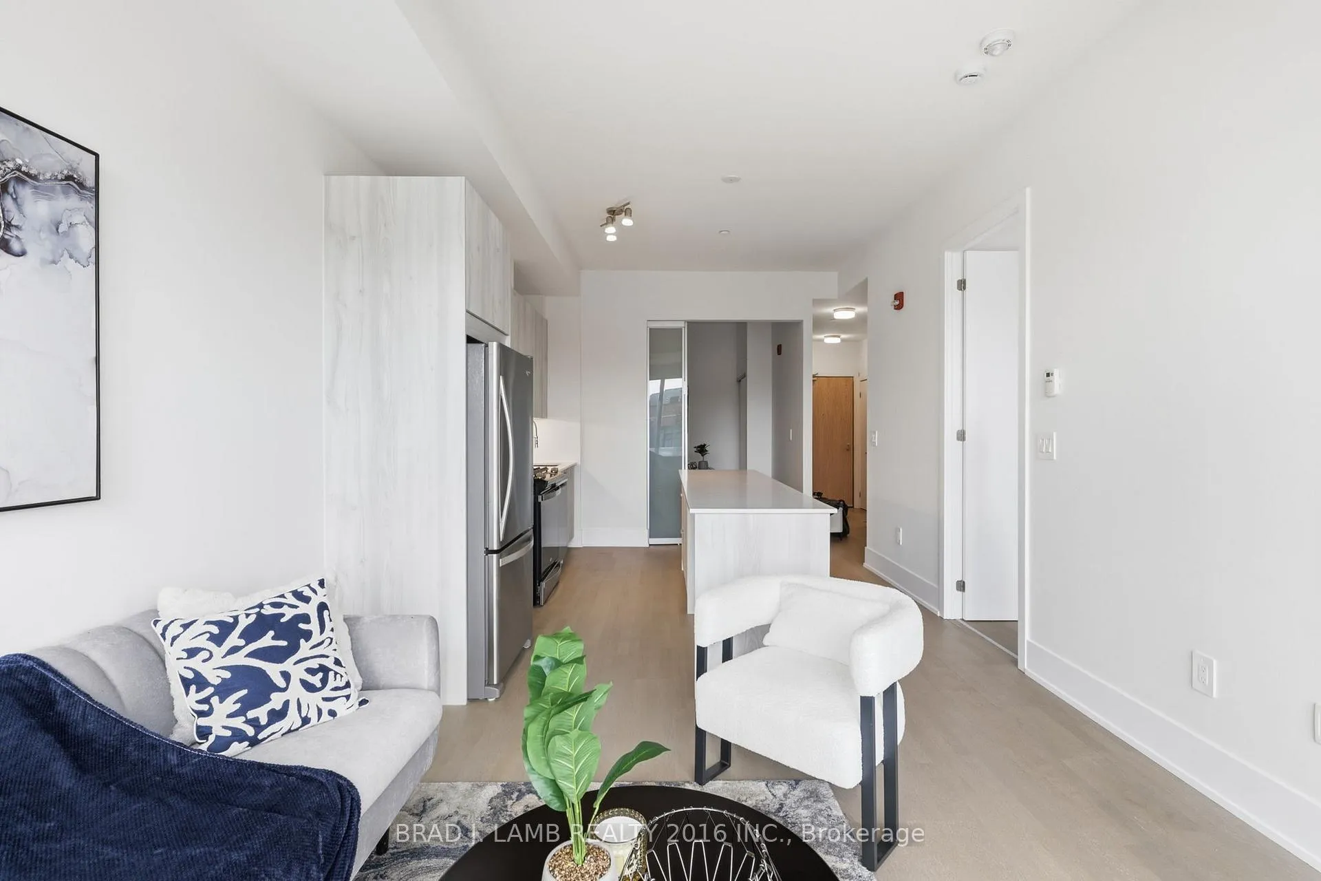 Photo 12 of Unit 413, 495 Logan Avenue, Toronto, North Riverdale — HOMEH