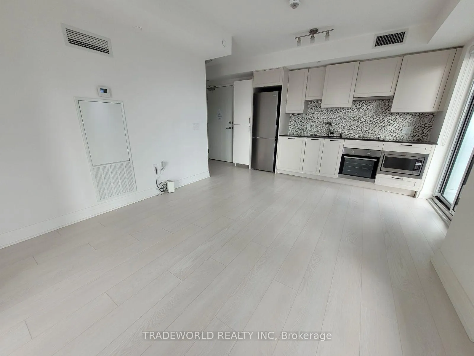 Photo 6 of Unit 3604, 195 Redpath Avenue, Toronto, Mount Pleasant West — HOMEH
