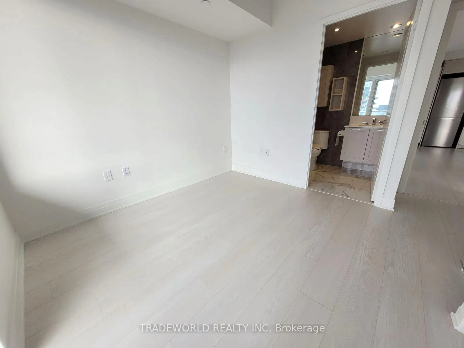 Photo 10 of Unit 3604, 195 Redpath Avenue, Toronto, Mount Pleasant West — HOMEH