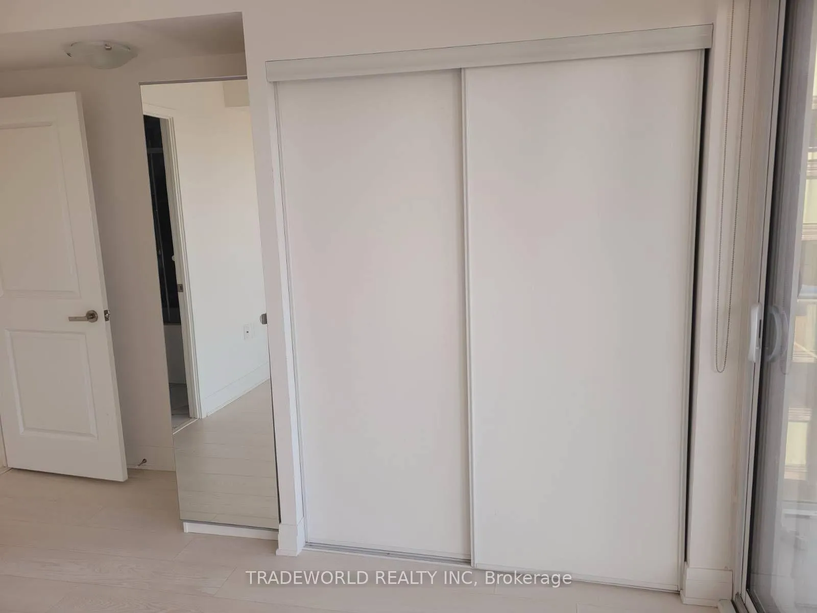 Photo 12 of Unit 3604, 195 Redpath Avenue, Toronto, Mount Pleasant West — HOMEH