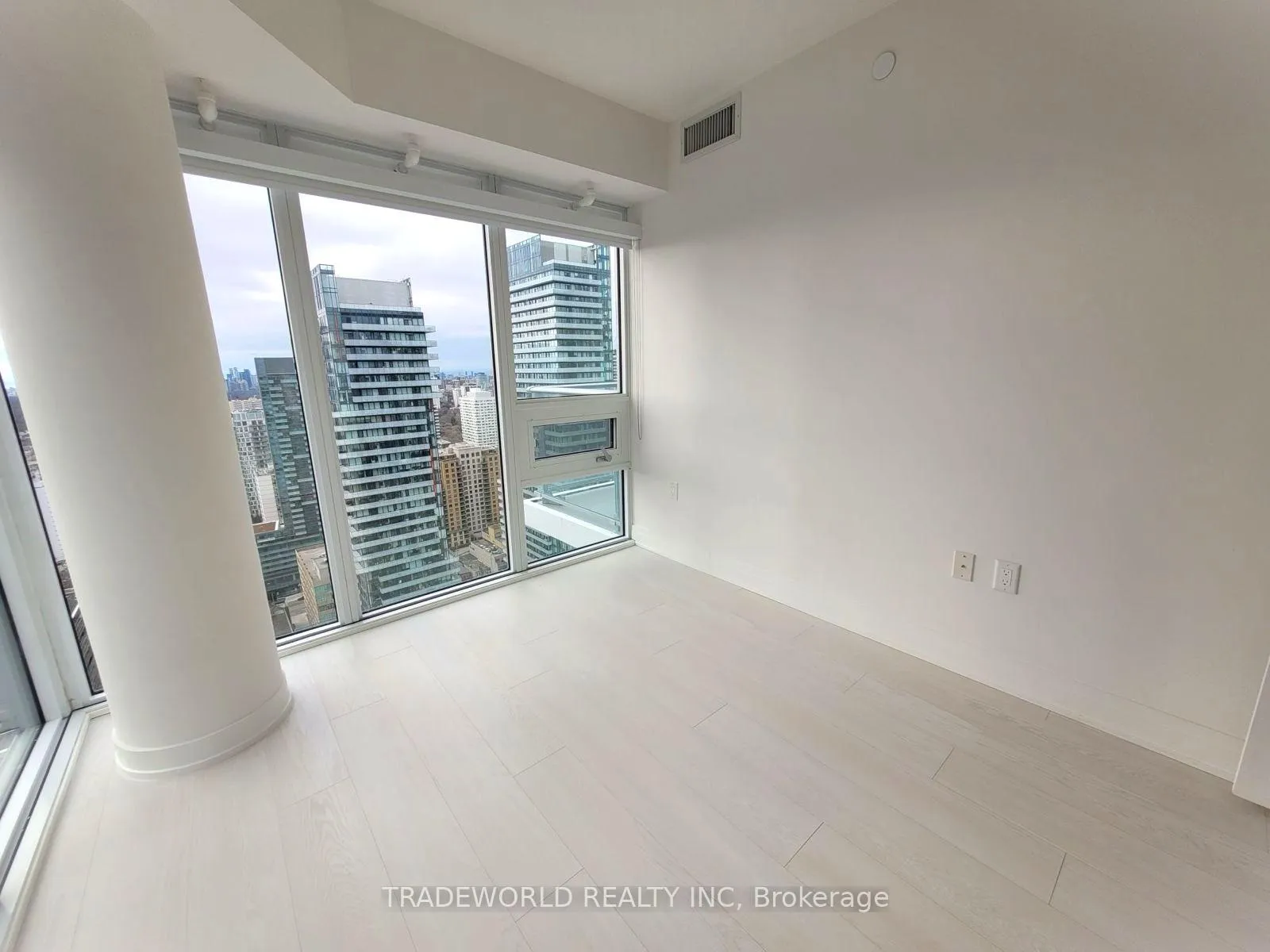 Photo 15 of Unit 3604, 195 Redpath Avenue, Toronto, Mount Pleasant West — HOMEH