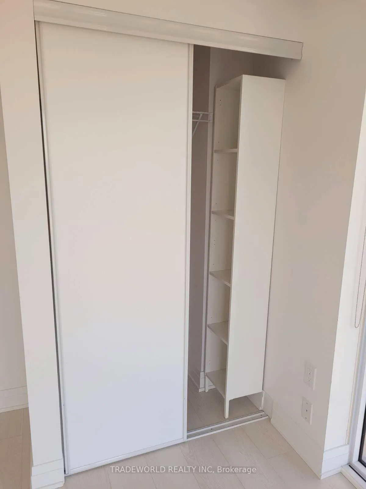 Photo 17 of Unit 3604, 195 Redpath Avenue, Toronto, Mount Pleasant West — HOMEH
