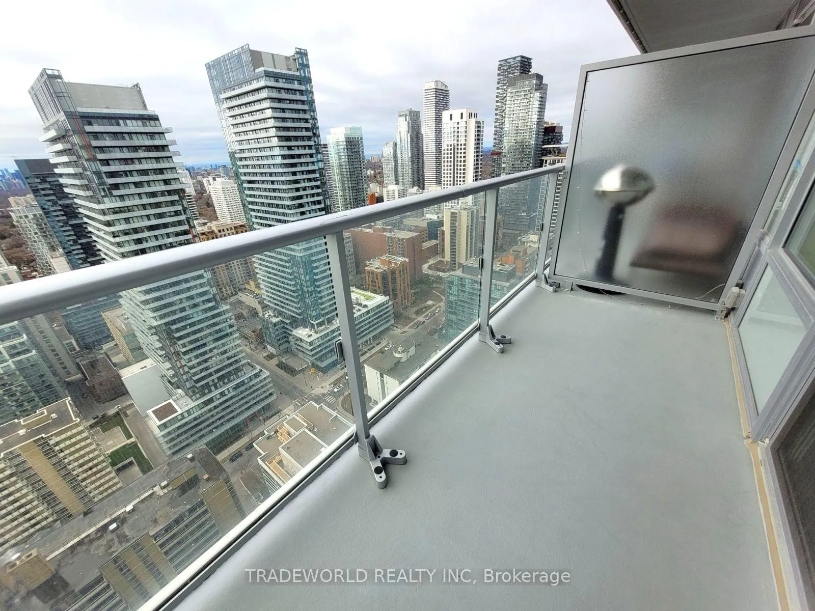 Photo 25 of Unit 3604, 195 Redpath Avenue, Toronto, Mount Pleasant West — HOMEH
