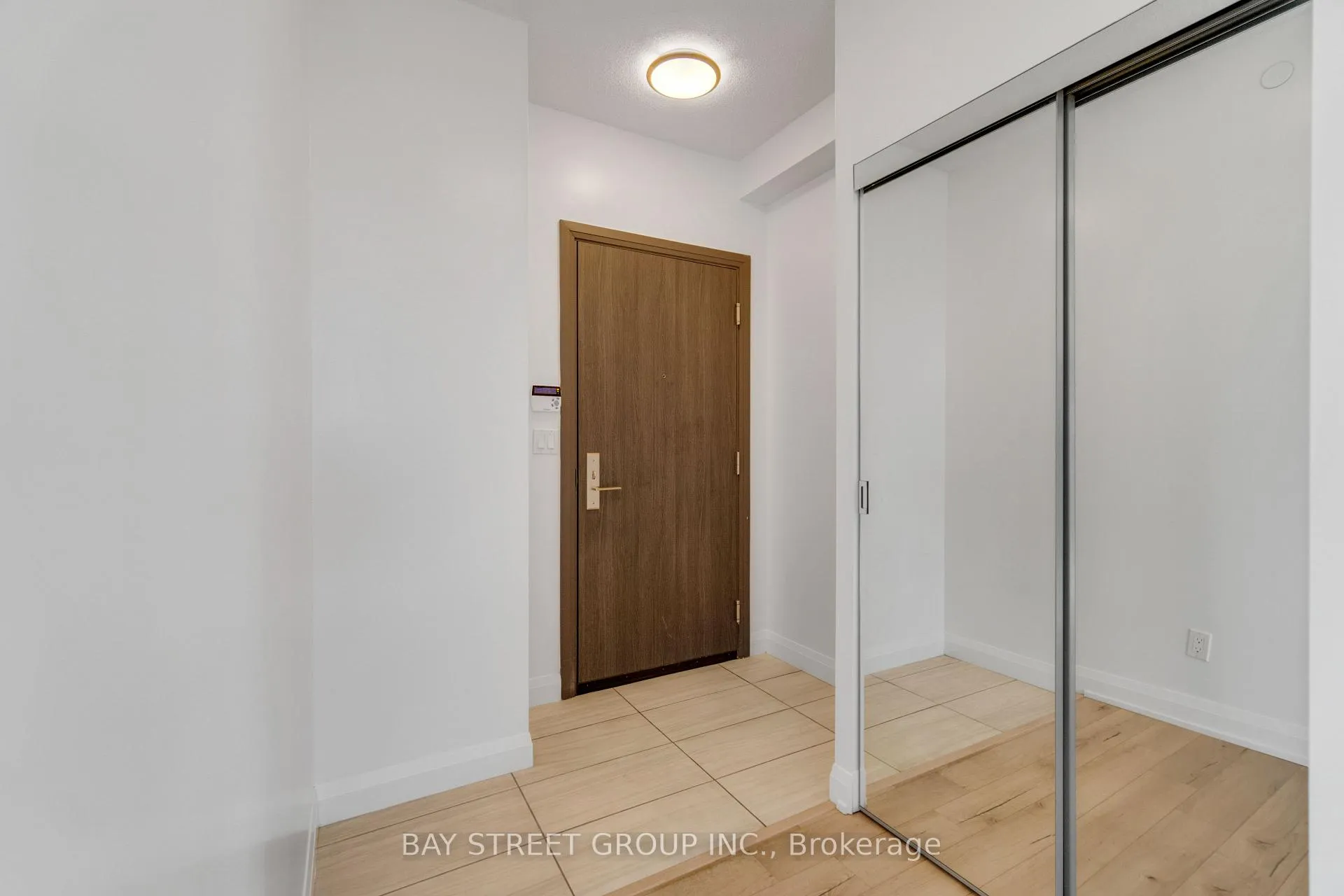 Photo 12 of Unit 2302, 15 Water Walk Drive, Markham, Unionville — HOMEH