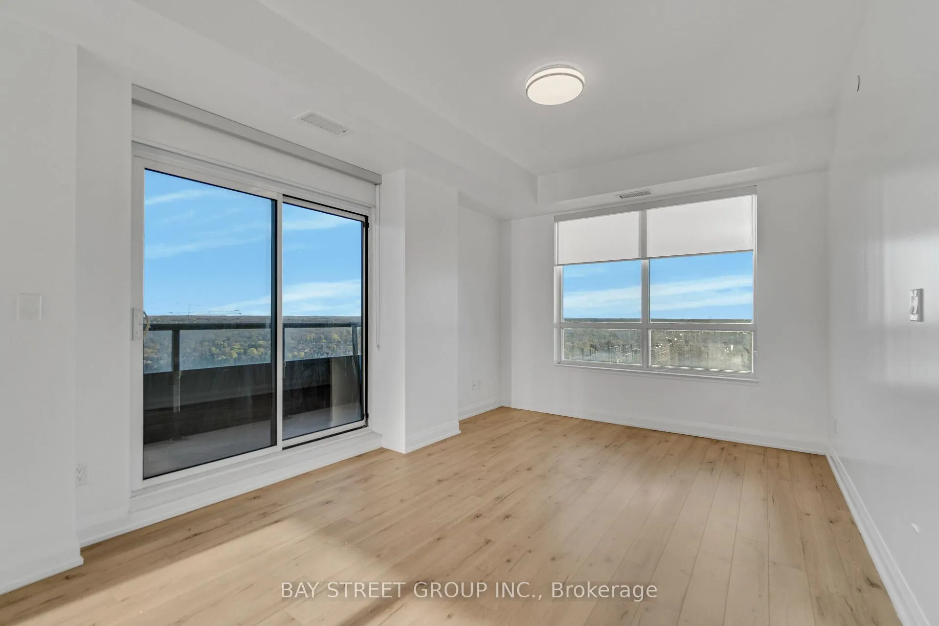 Photo 15 of Unit 2302, 15 Water Walk Drive, Markham, Unionville — HOMEH