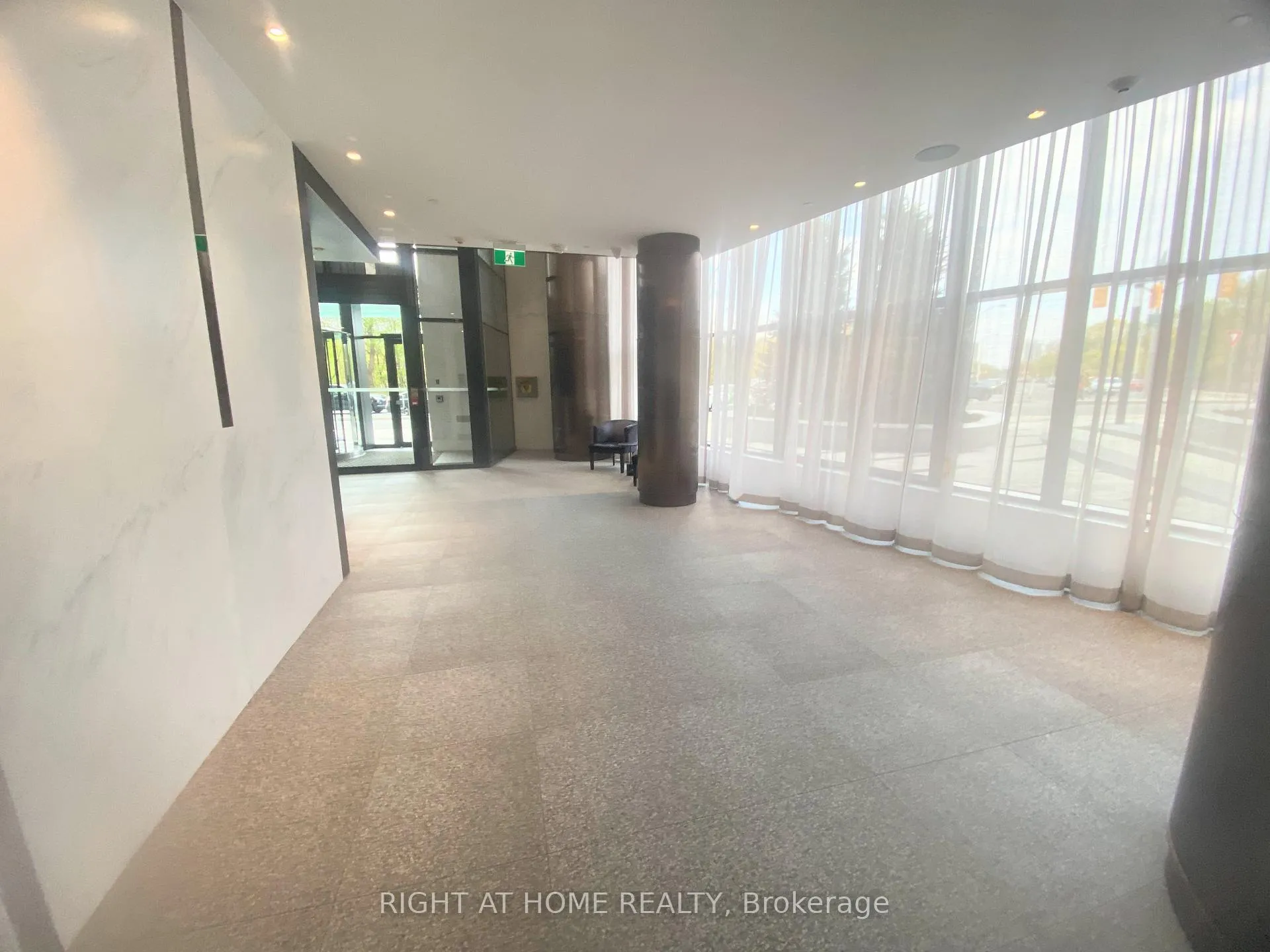 Photo 3 of Unit 2416, 585 Bloor Street E, Toronto, North St. James Town — HOMEH