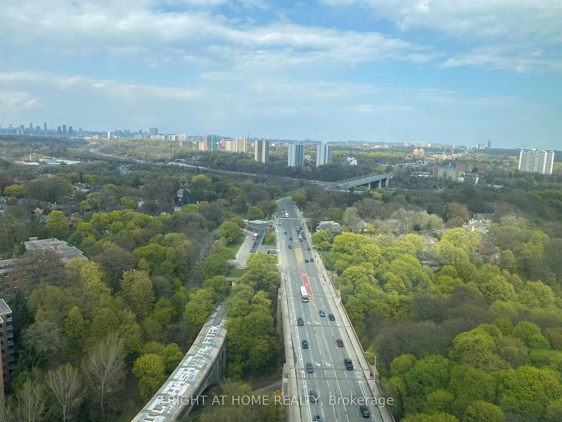 Photo 9 of Unit 2416, 585 Bloor Street E, Toronto, North St. James Town — HOMEH