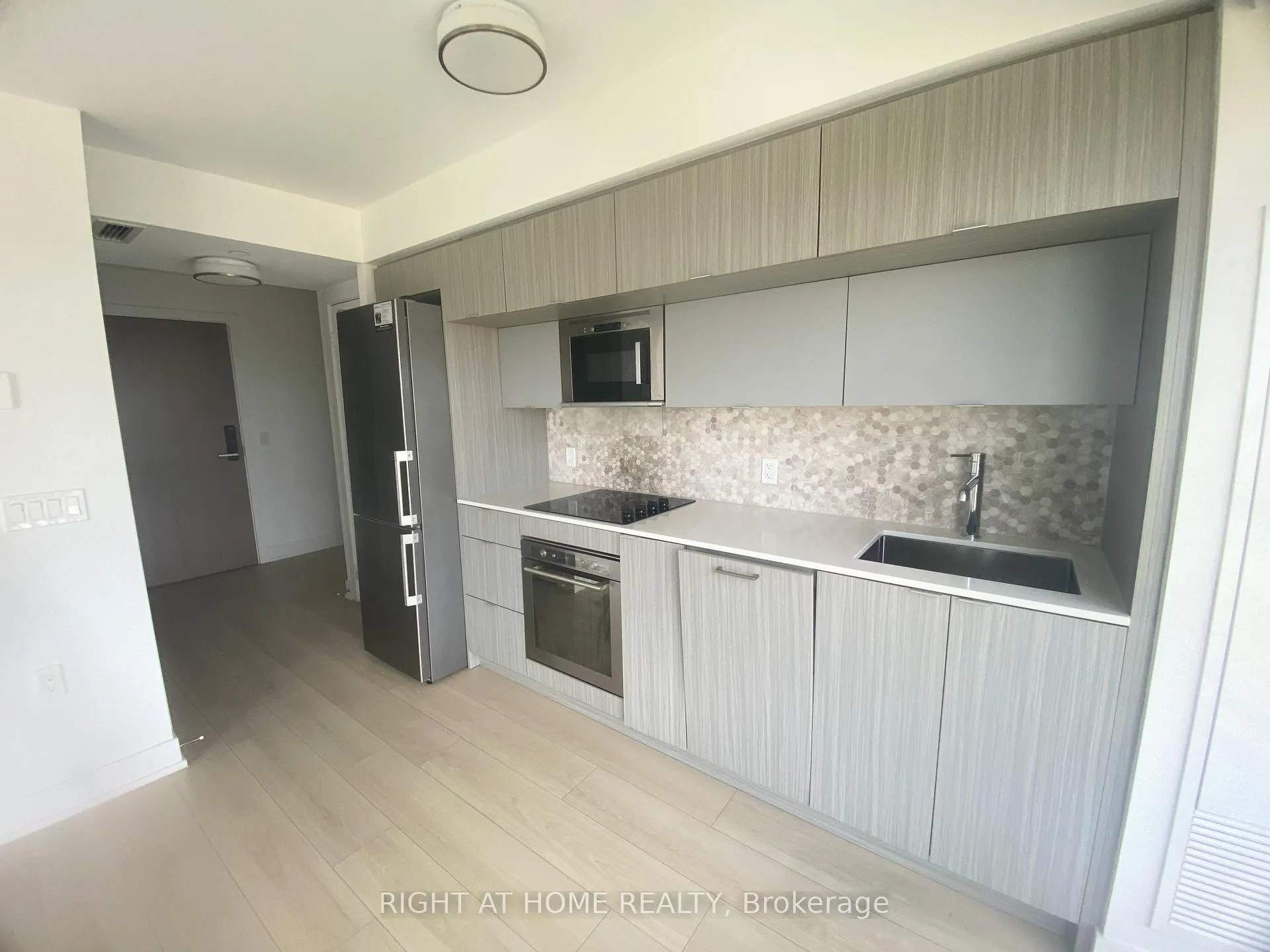 Photo 10 of Unit 2416, 585 Bloor Street E, Toronto, North St. James Town — HOMEH