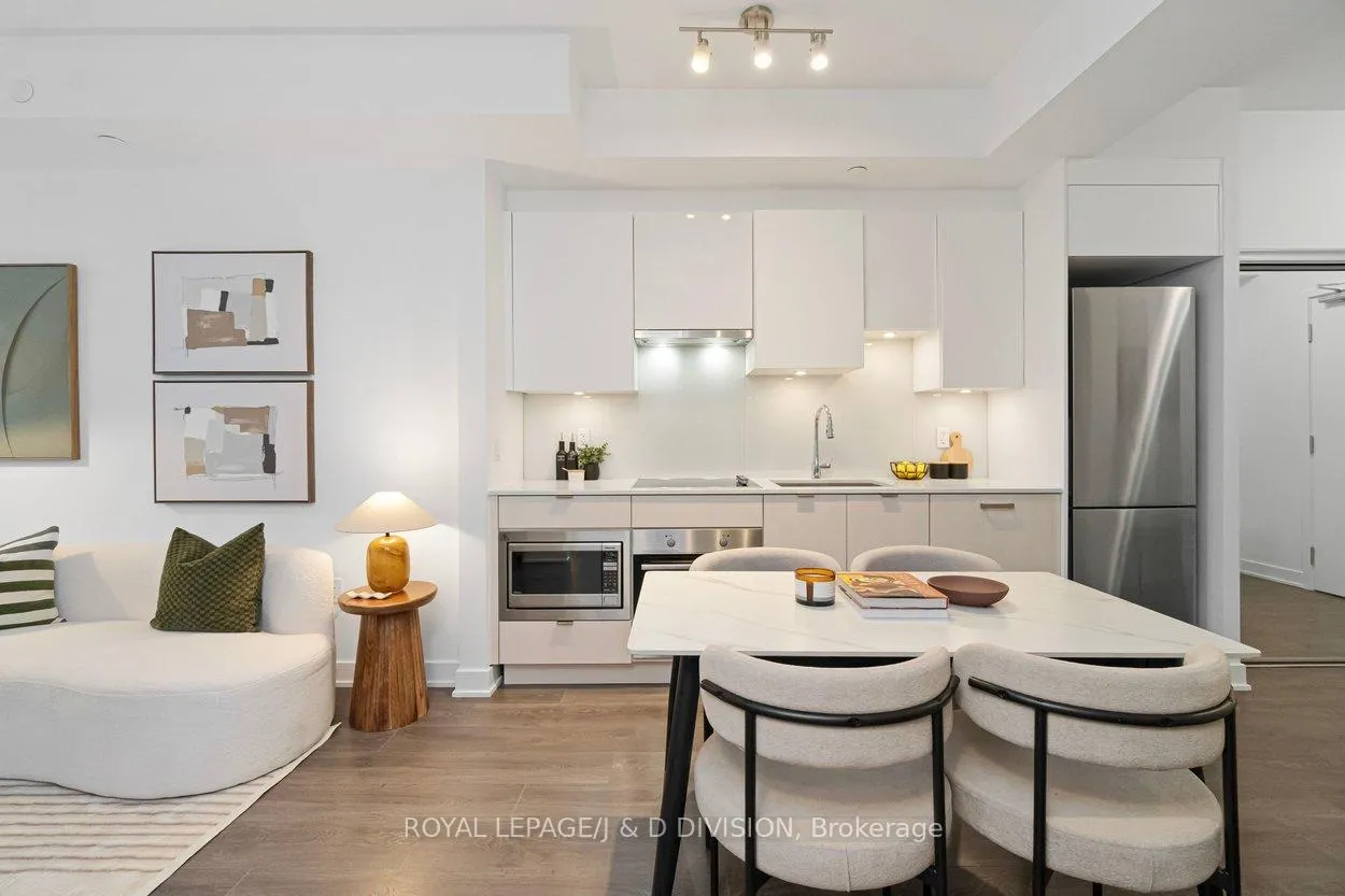 Photo 13 of Unit 1807, 99 Broadway Avenue, Toronto, Mount Pleasant West — HOMEH