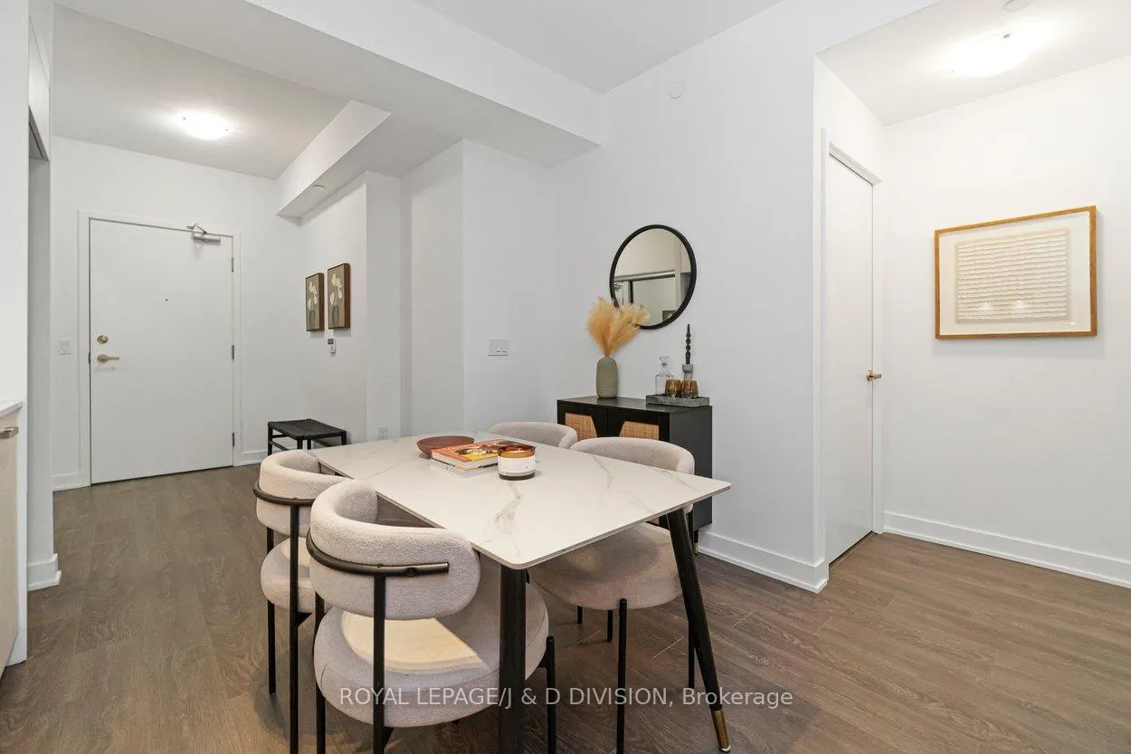 Photo 14 of Unit 1807, 99 Broadway Avenue, Toronto, Mount Pleasant West — HOMEH