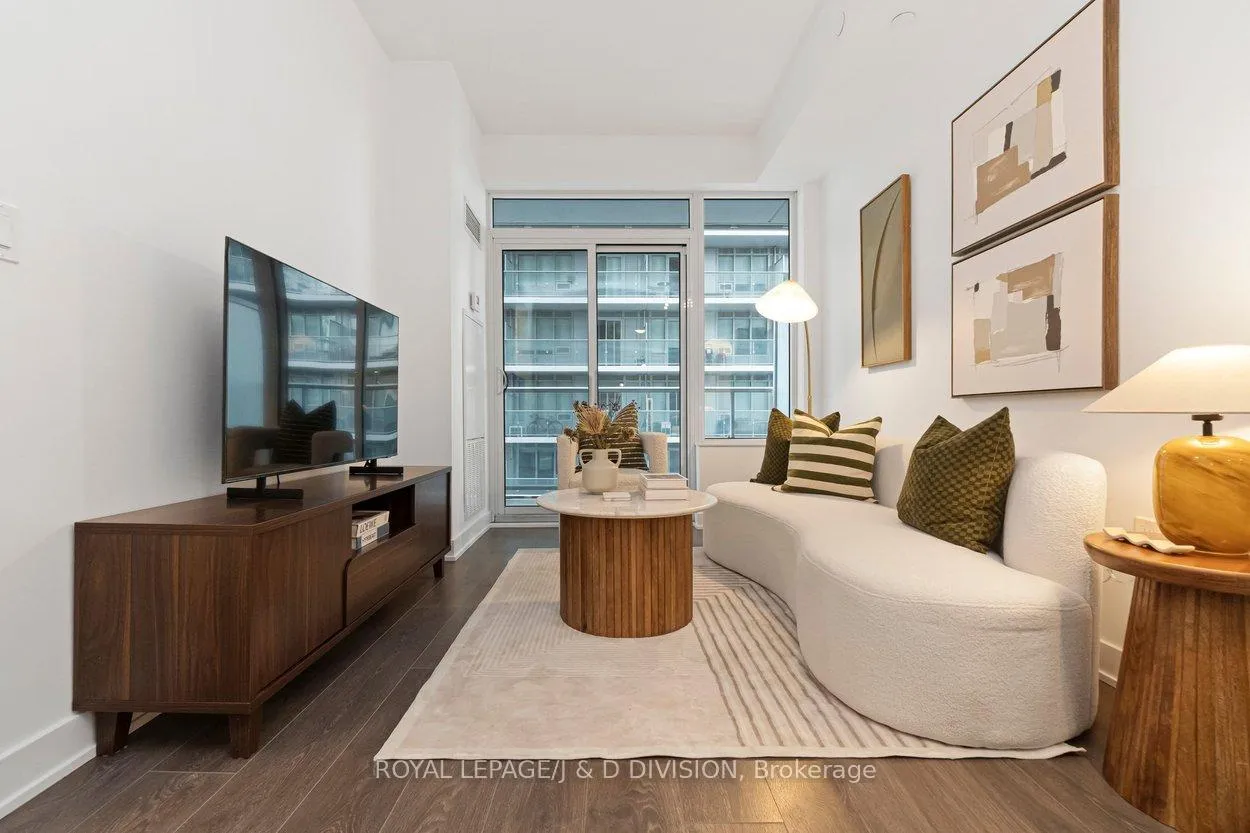 Photo 18 of Unit 1807, 99 Broadway Avenue, Toronto, Mount Pleasant West — HOMEH