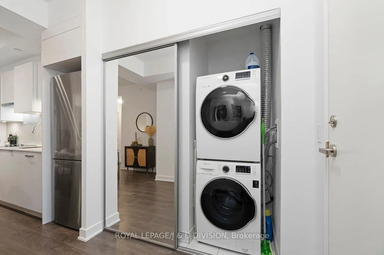Photo 20 of Unit 1807, 99 Broadway Avenue, Toronto, Mount Pleasant West — HOMEH