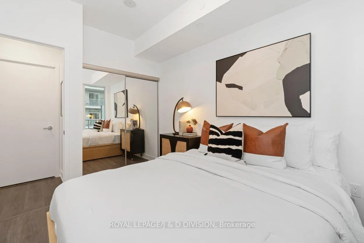 Photo 21 of Unit 1807, 99 Broadway Avenue, Toronto, Mount Pleasant West — HOMEH