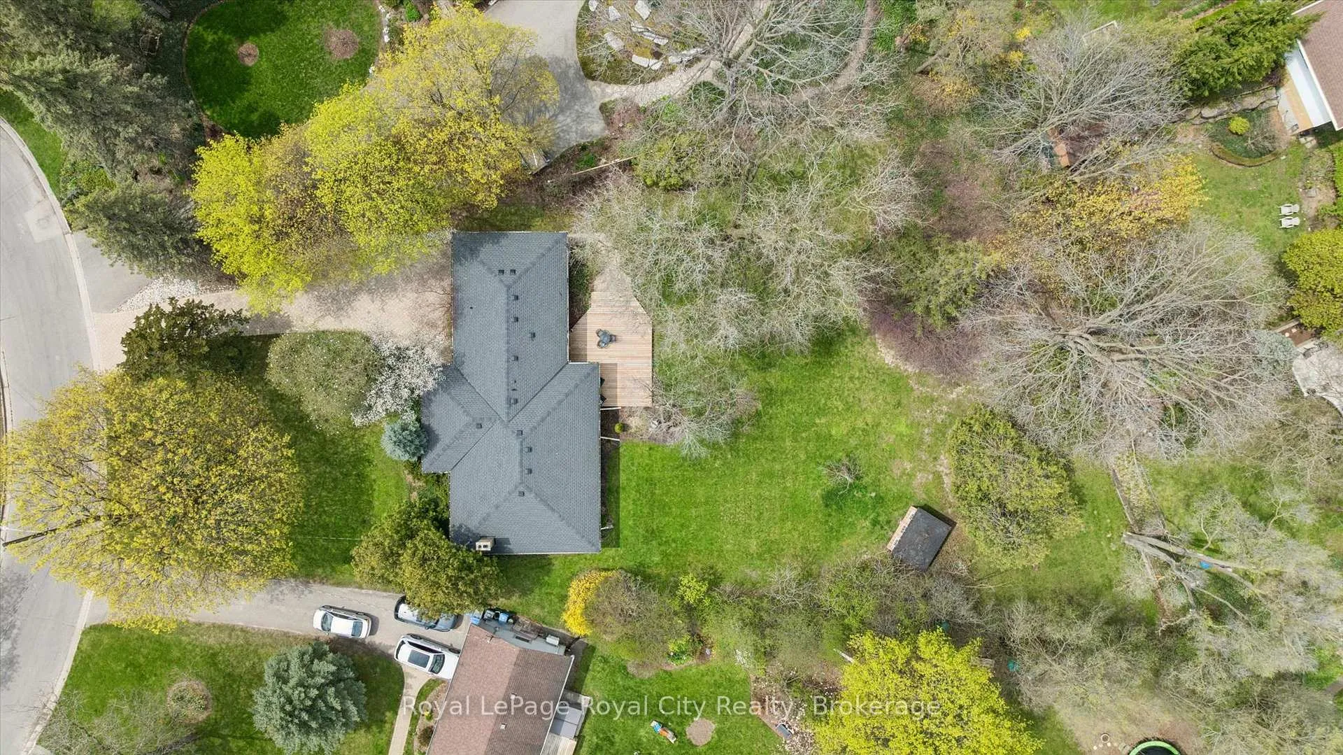 Photo 5 of 29 Lynwood Place, Guelph, Dovercliffe Park/Old University — HOMEH