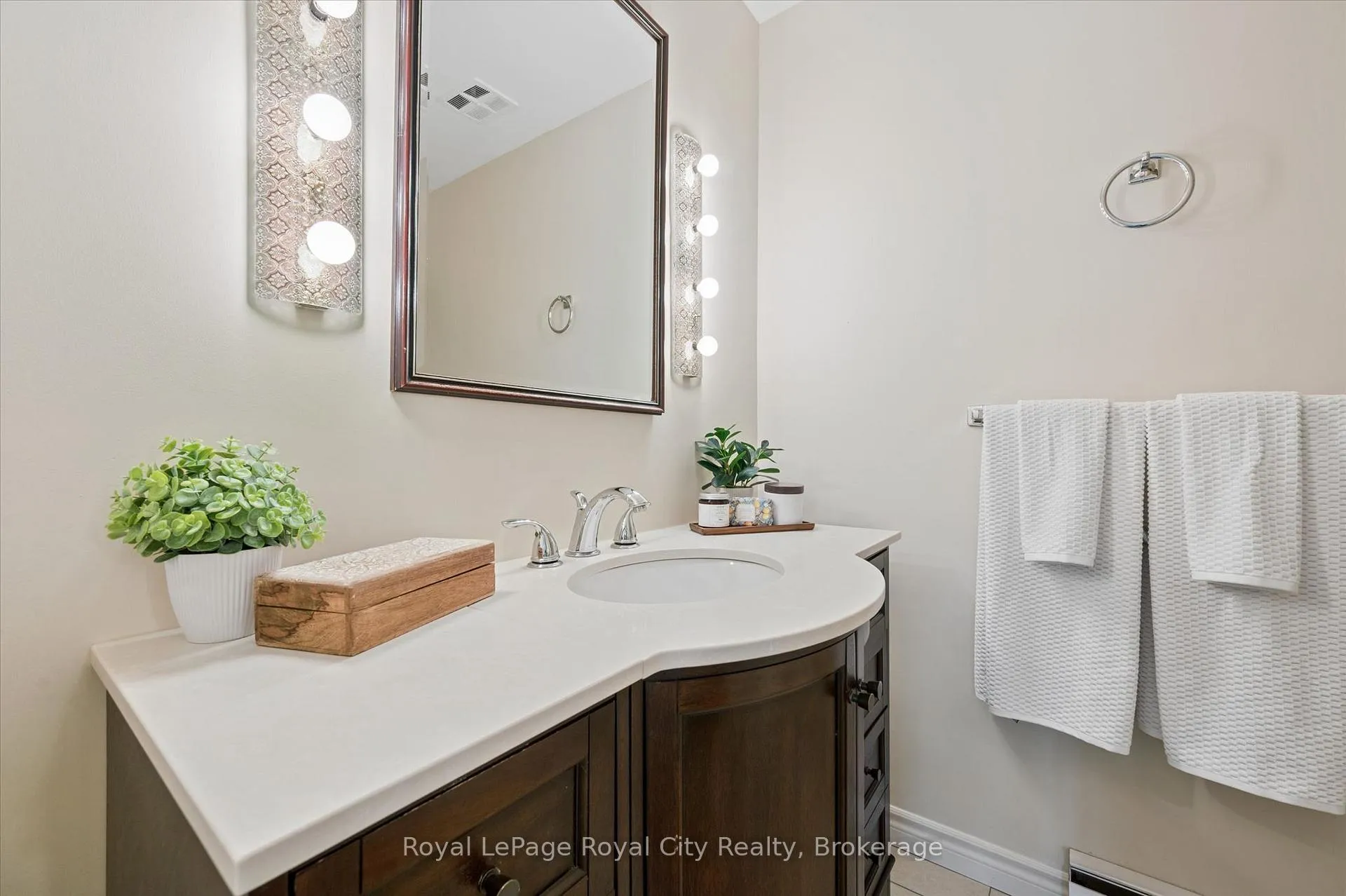 Photo 29 of 29 Lynwood Place, Guelph, Dovercliffe Park/Old University — HOMEH