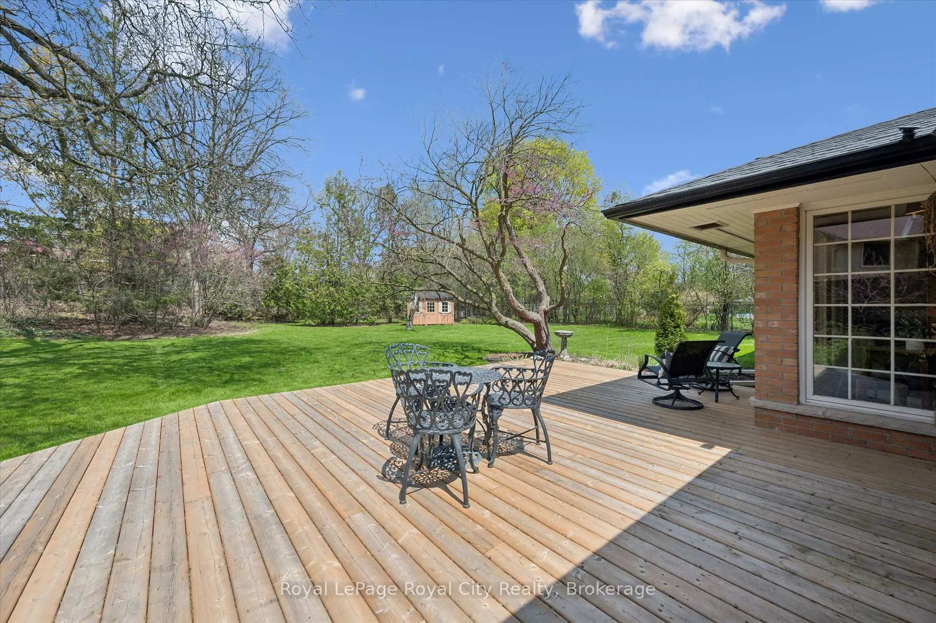 Photo 38 of 29 Lynwood Place, Guelph, Dovercliffe Park/Old University — HOMEH