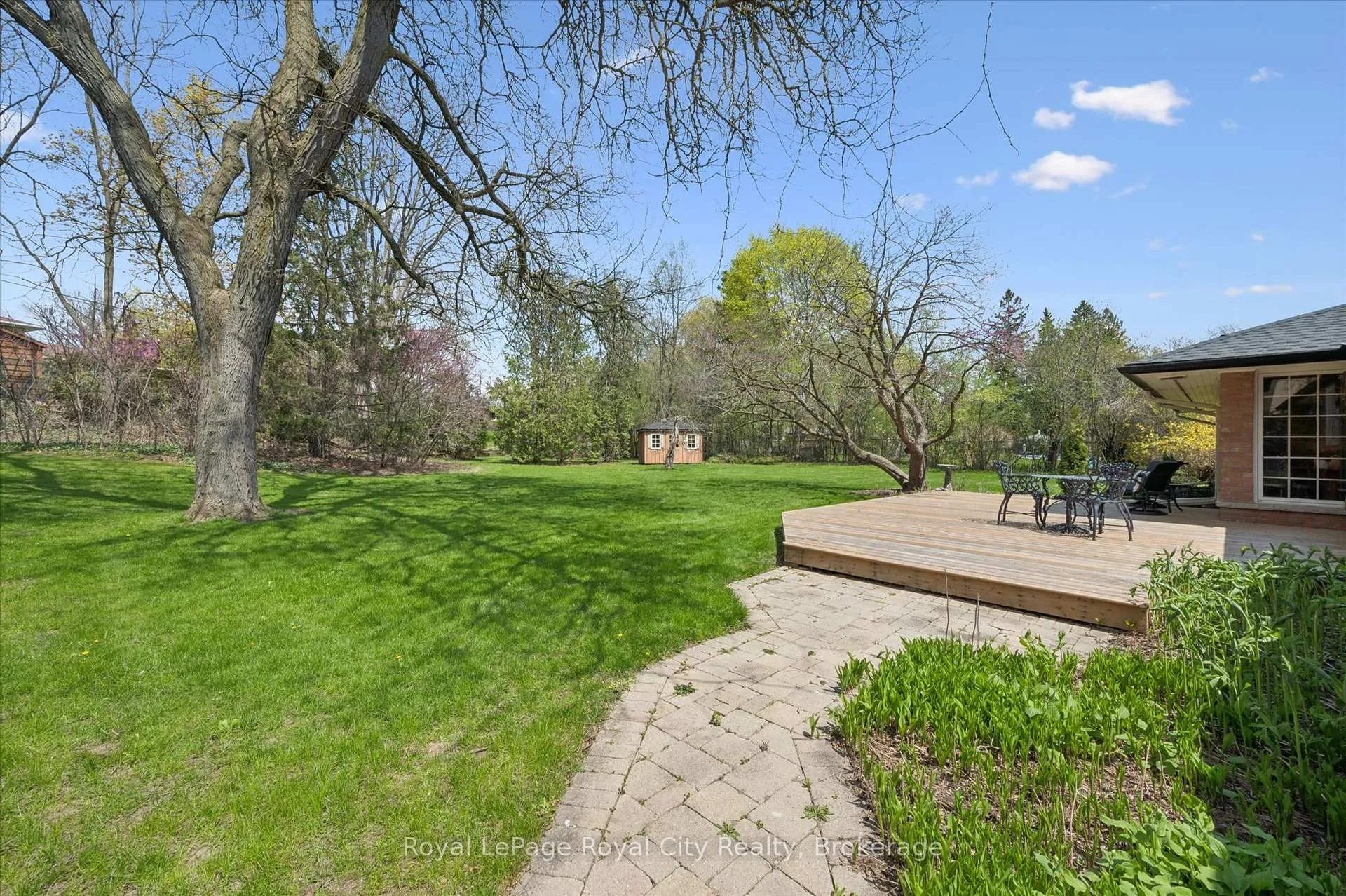 Photo 40 of 29 Lynwood Place, Guelph, Dovercliffe Park/Old University — HOMEH