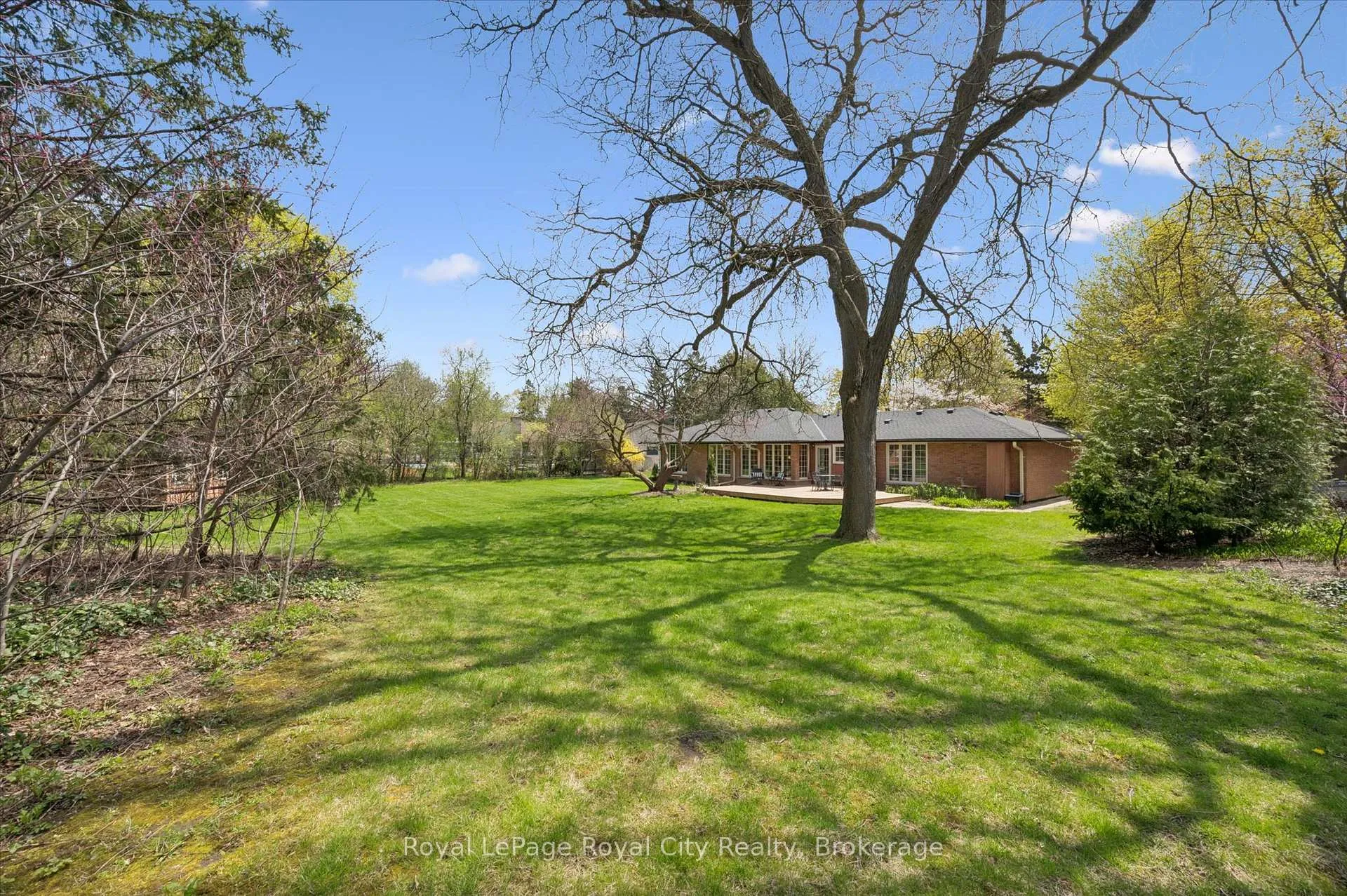 Photo 41 of 29 Lynwood Place, Guelph, Dovercliffe Park/Old University — HOMEH