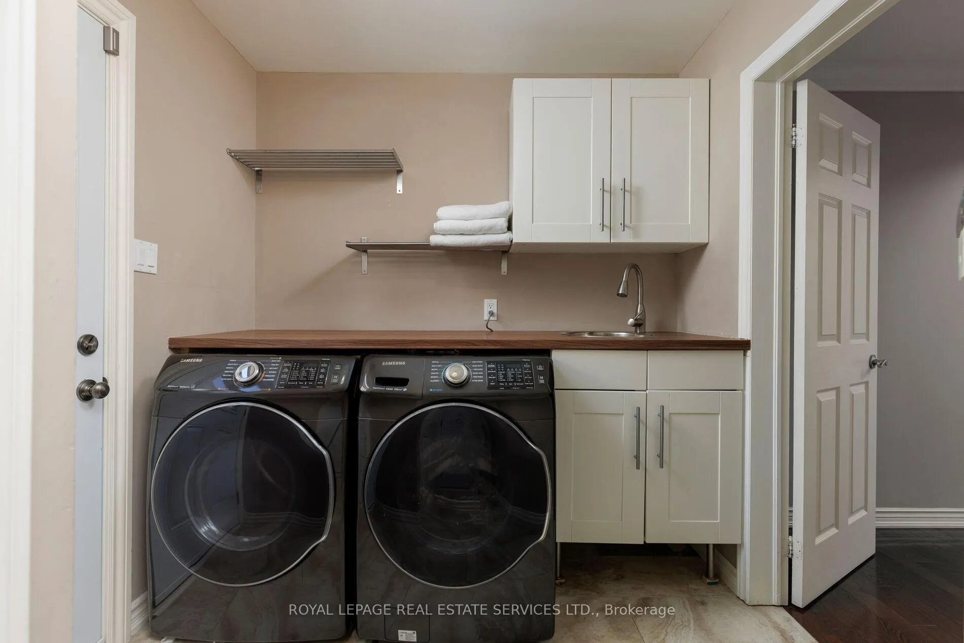 Photo 15 of 1193 Bowman Drive, Oakville, Glen Abbey — HOMEH