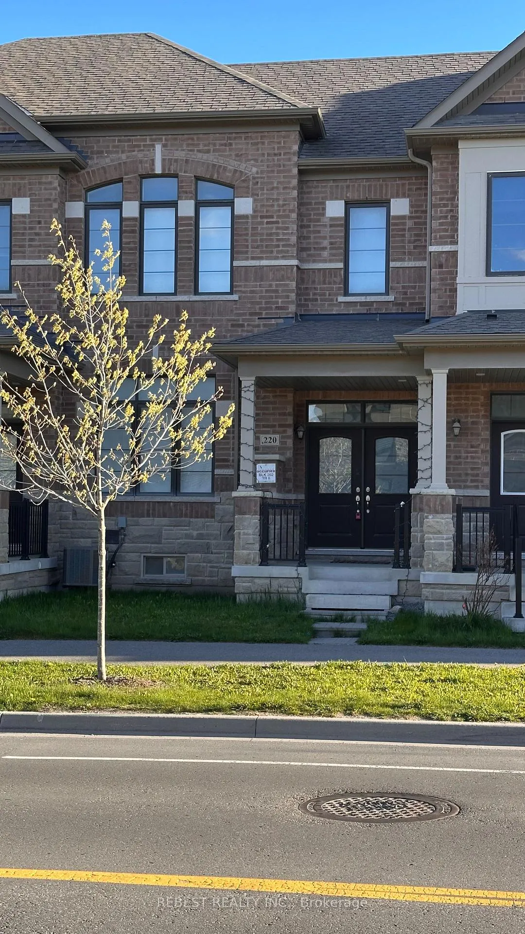 Photo 2 of 220 Coronation Road, Whitby, Williamsburg — HOMEH