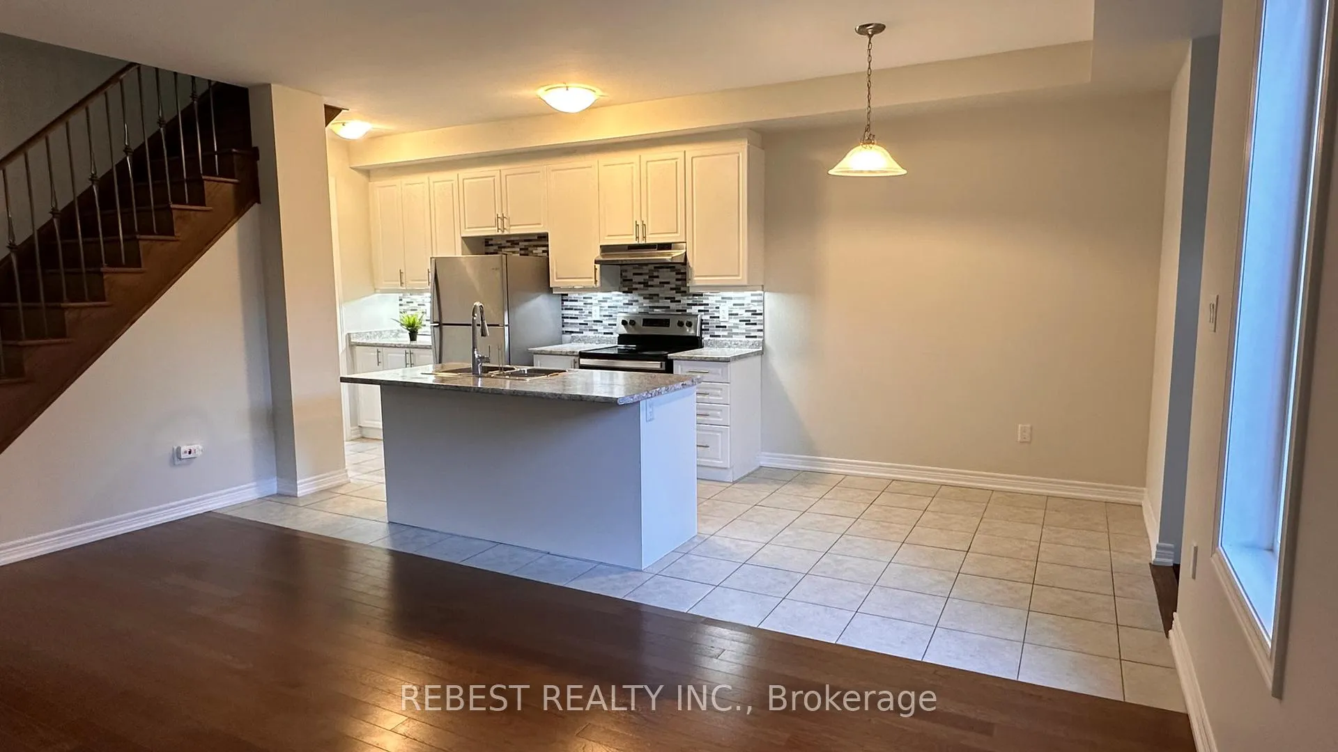 Photo 4 of 220 Coronation Road, Whitby, Williamsburg — HOMEH