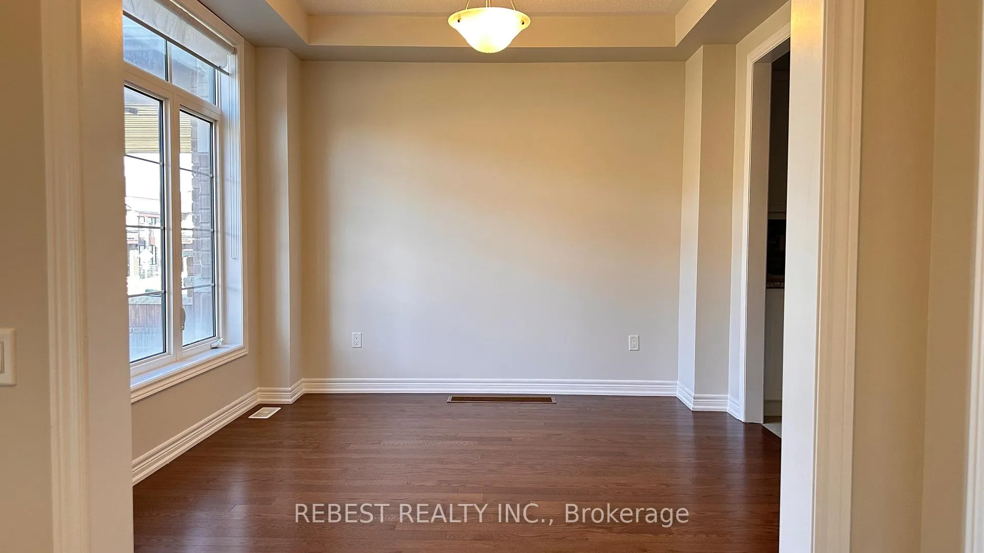 Photo 6 of 220 Coronation Road, Whitby, Williamsburg — HOMEH