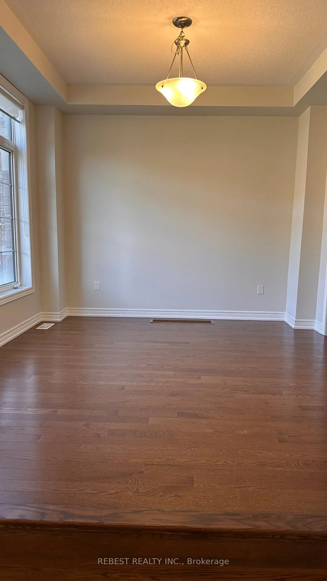 Photo 7 of 220 Coronation Road, Whitby, Williamsburg — HOMEH