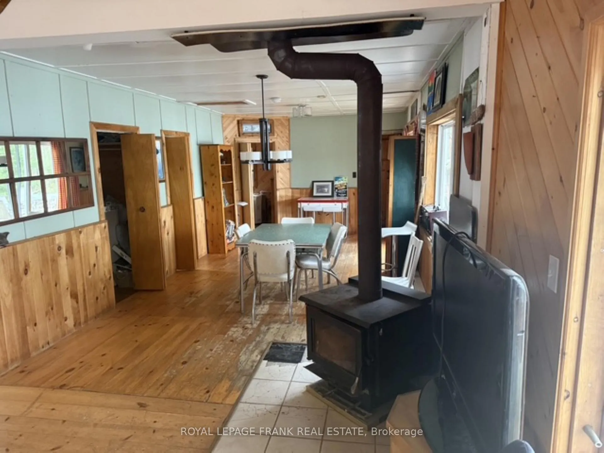 Photo 17 of 48 White Pine Lane, Hastings Highlands, McClure Ward — HOMEH