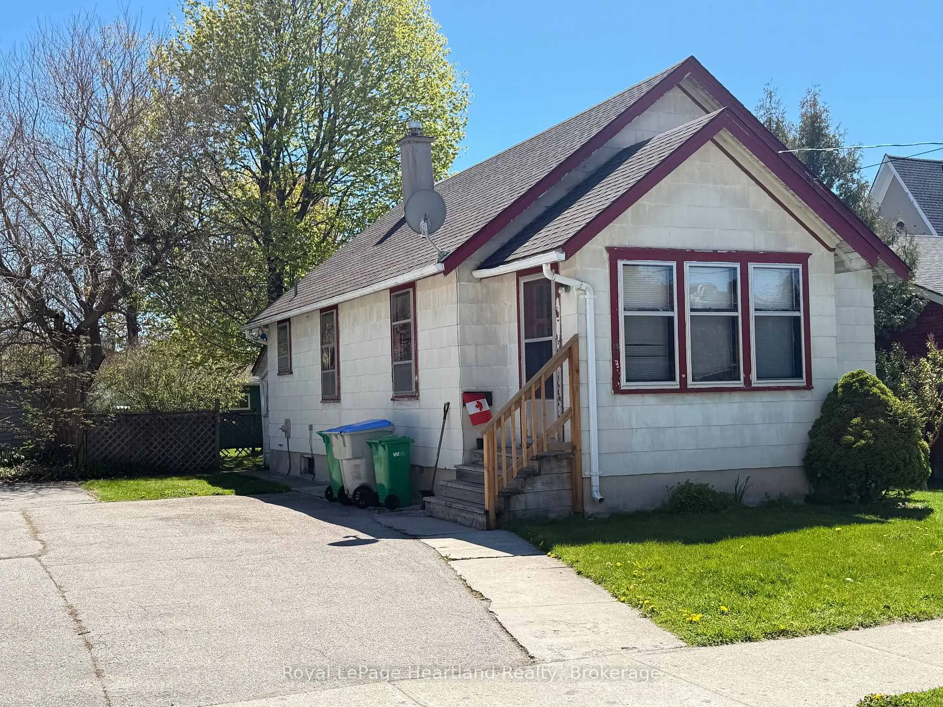 Photo 3 of 15 Nelson Street W, Goderich, Goderich (Town) — HOMEH