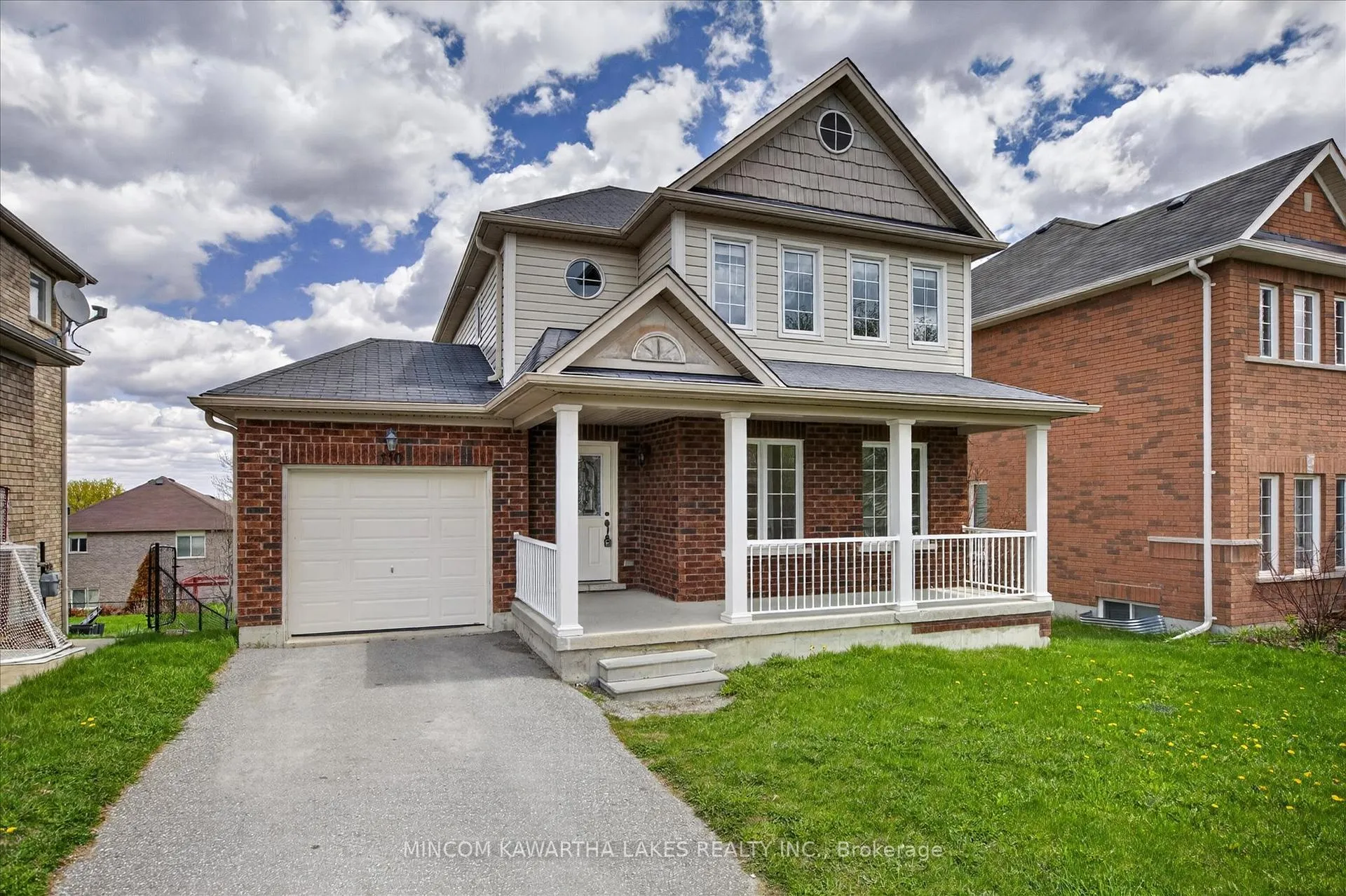 Photo 2 of 110 Farrier Crescent NE, Peterborough — HOMEH