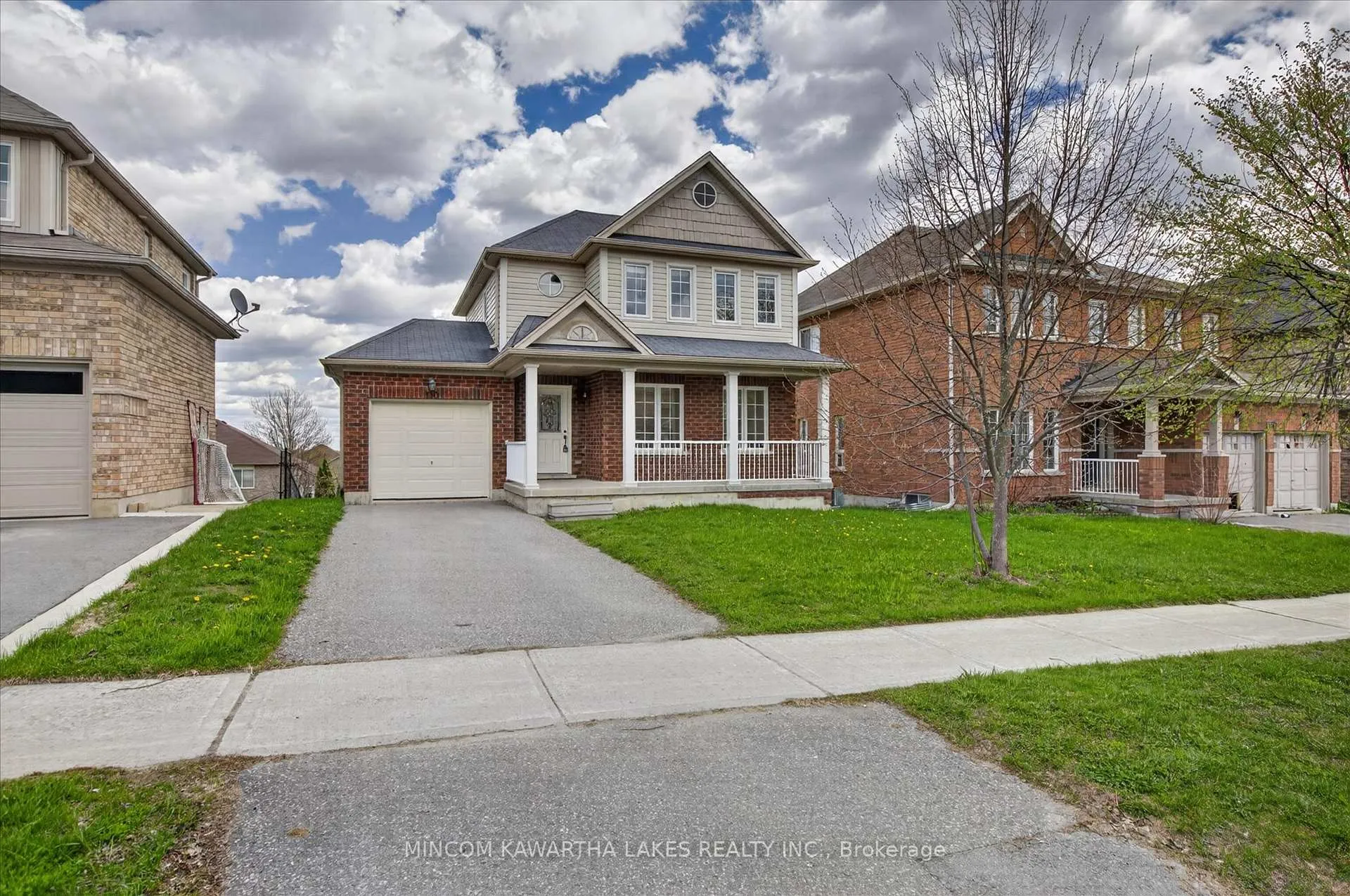 Photo 4 of 110 Farrier Crescent NE, Peterborough — HOMEH