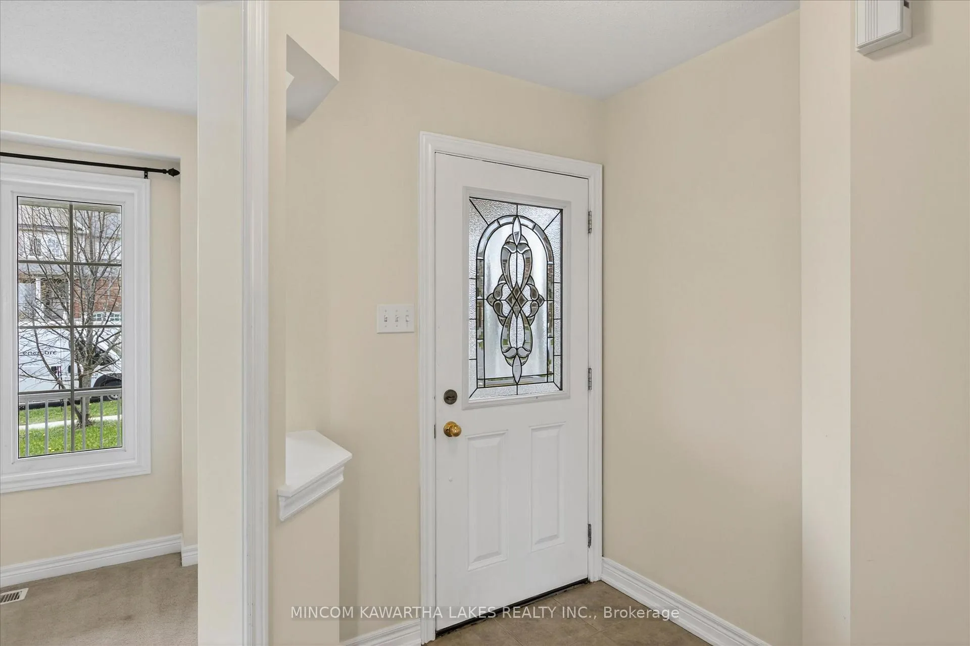 Photo 6 of 110 Farrier Crescent NE, Peterborough — HOMEH