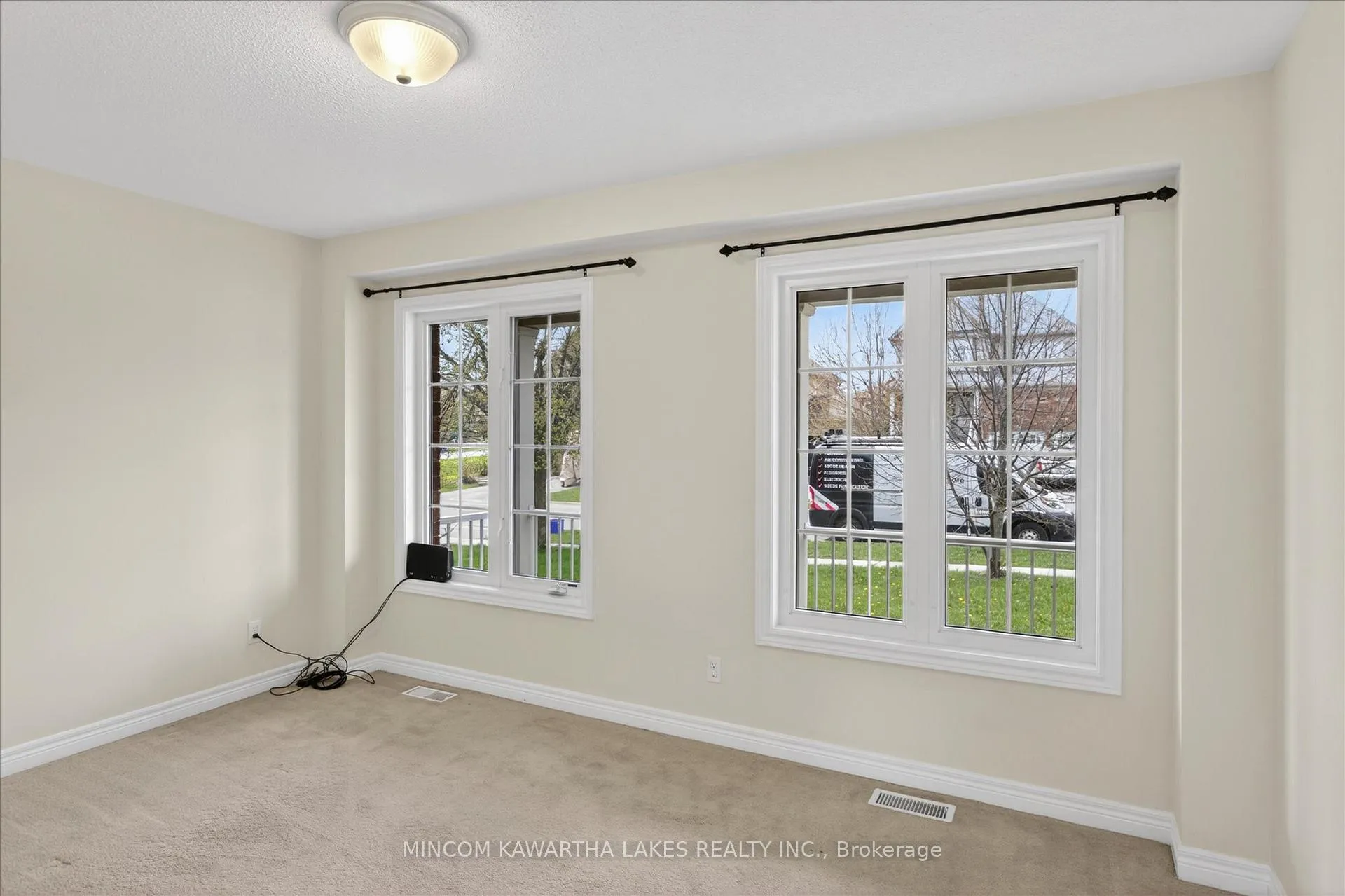 Photo 8 of 110 Farrier Crescent NE, Peterborough — HOMEH
