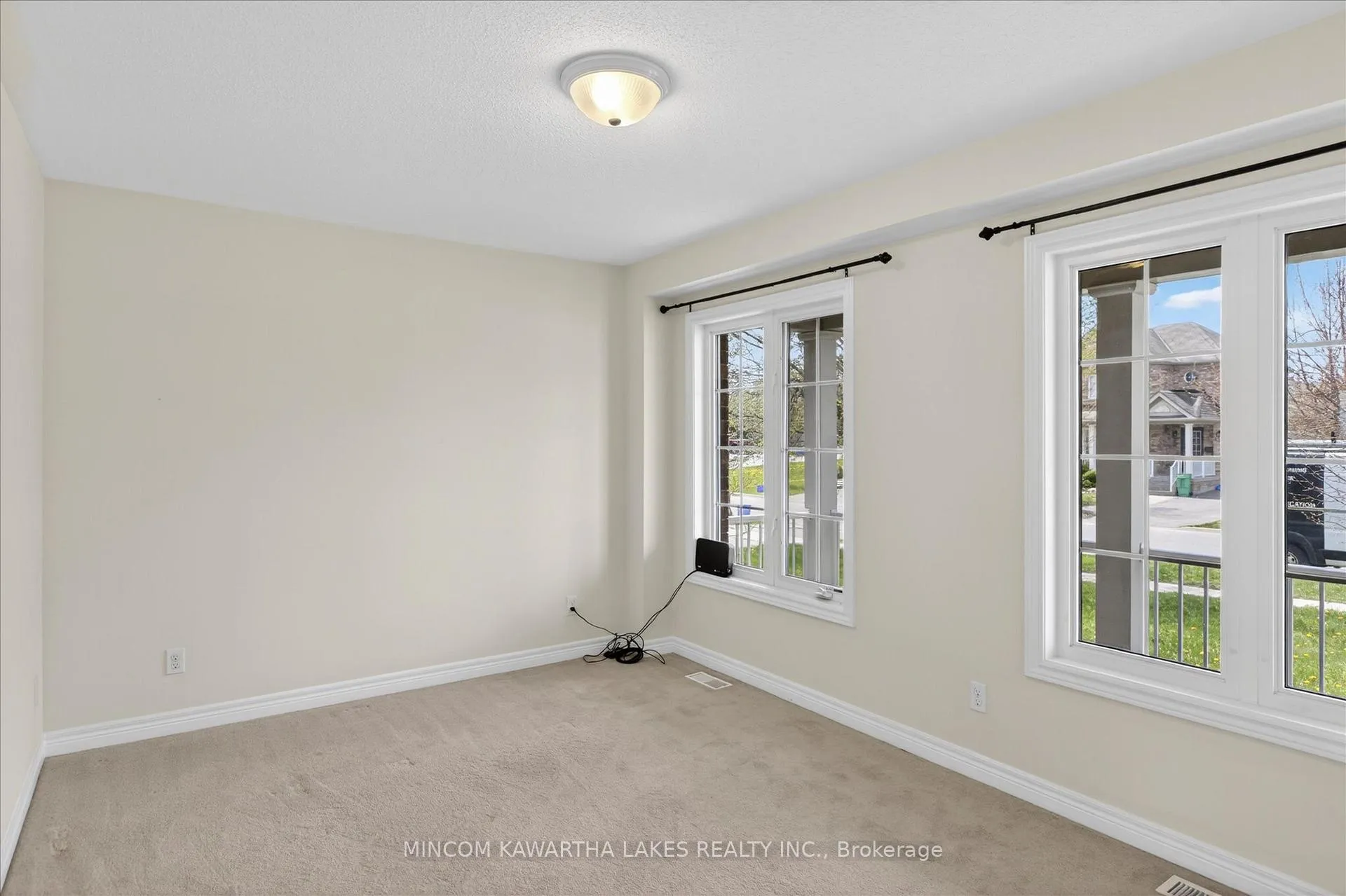 Photo 9 of 110 Farrier Crescent NE, Peterborough — HOMEH