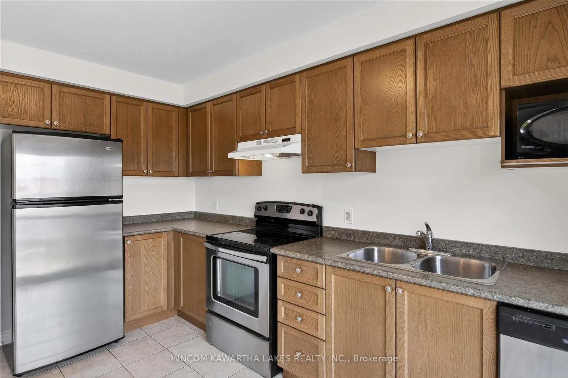 Photo 17 of 110 Farrier Crescent NE, Peterborough — HOMEH