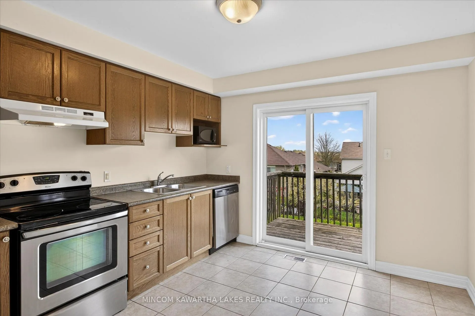 Photo 20 of 110 Farrier Crescent NE, Peterborough — HOMEH